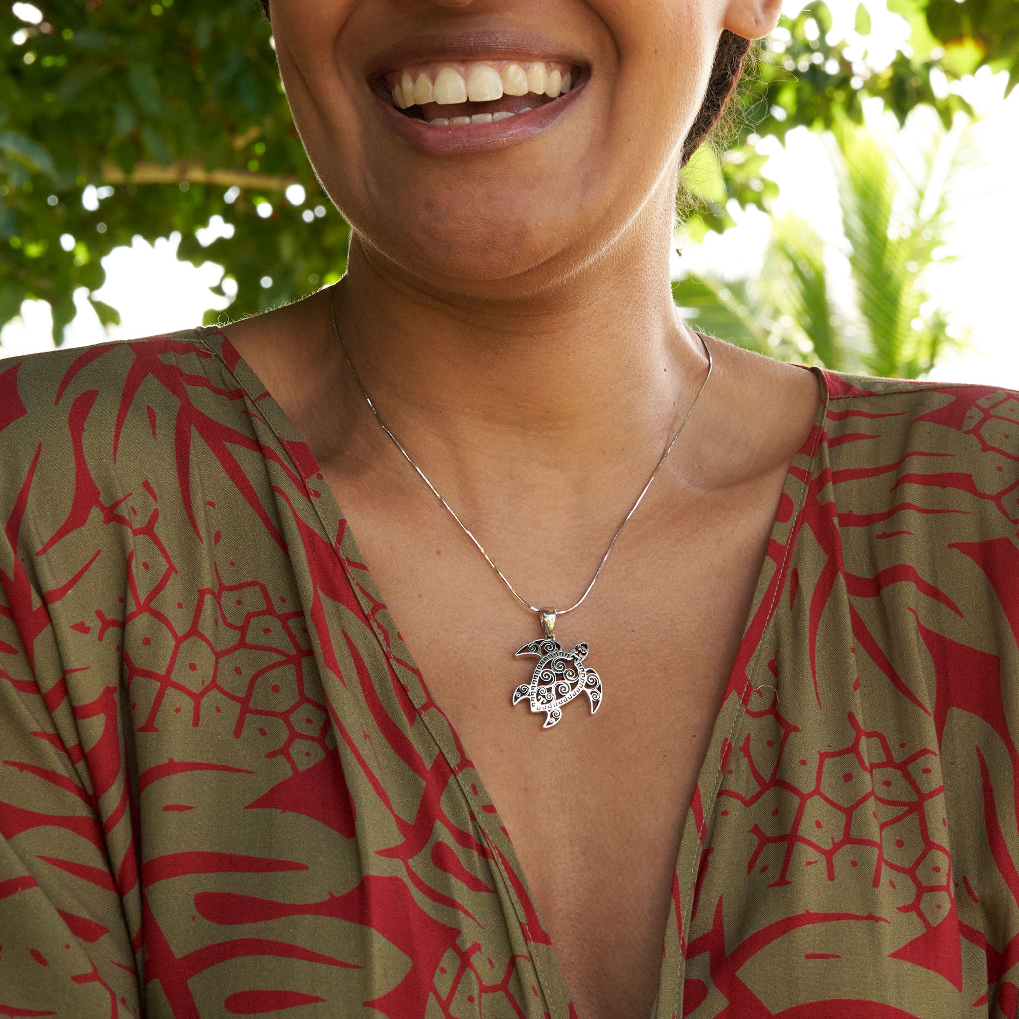 Honu Pendant in Sterling Silver - 30mm