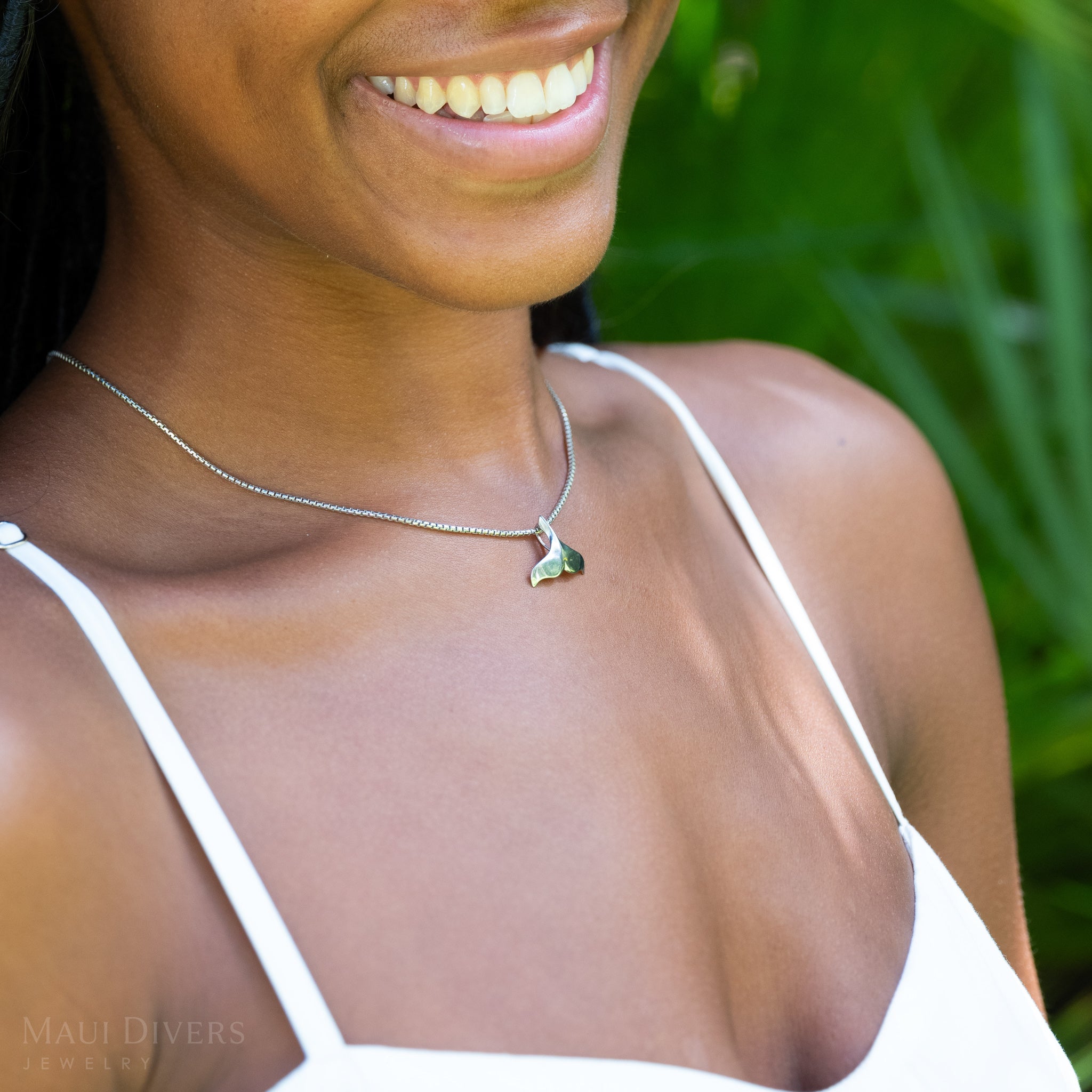 Whale Tail Pendant in Sterling Silver - 16mm