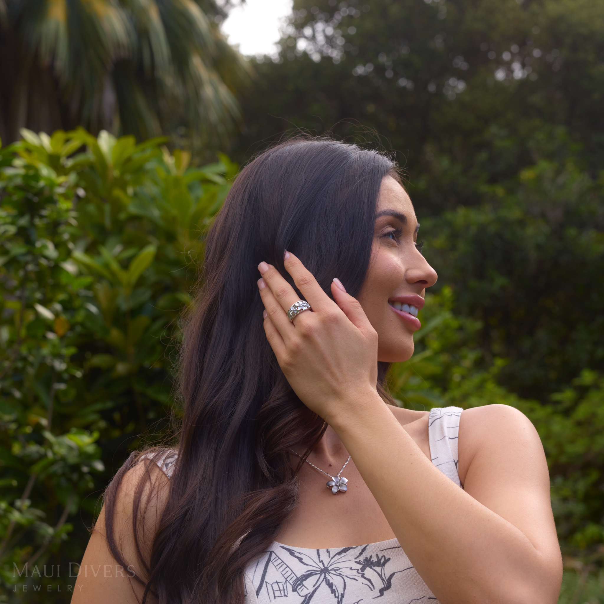 Hawaiian Heirloom Plumeria White Sapphire Ring in Sterling Silver - 11mm