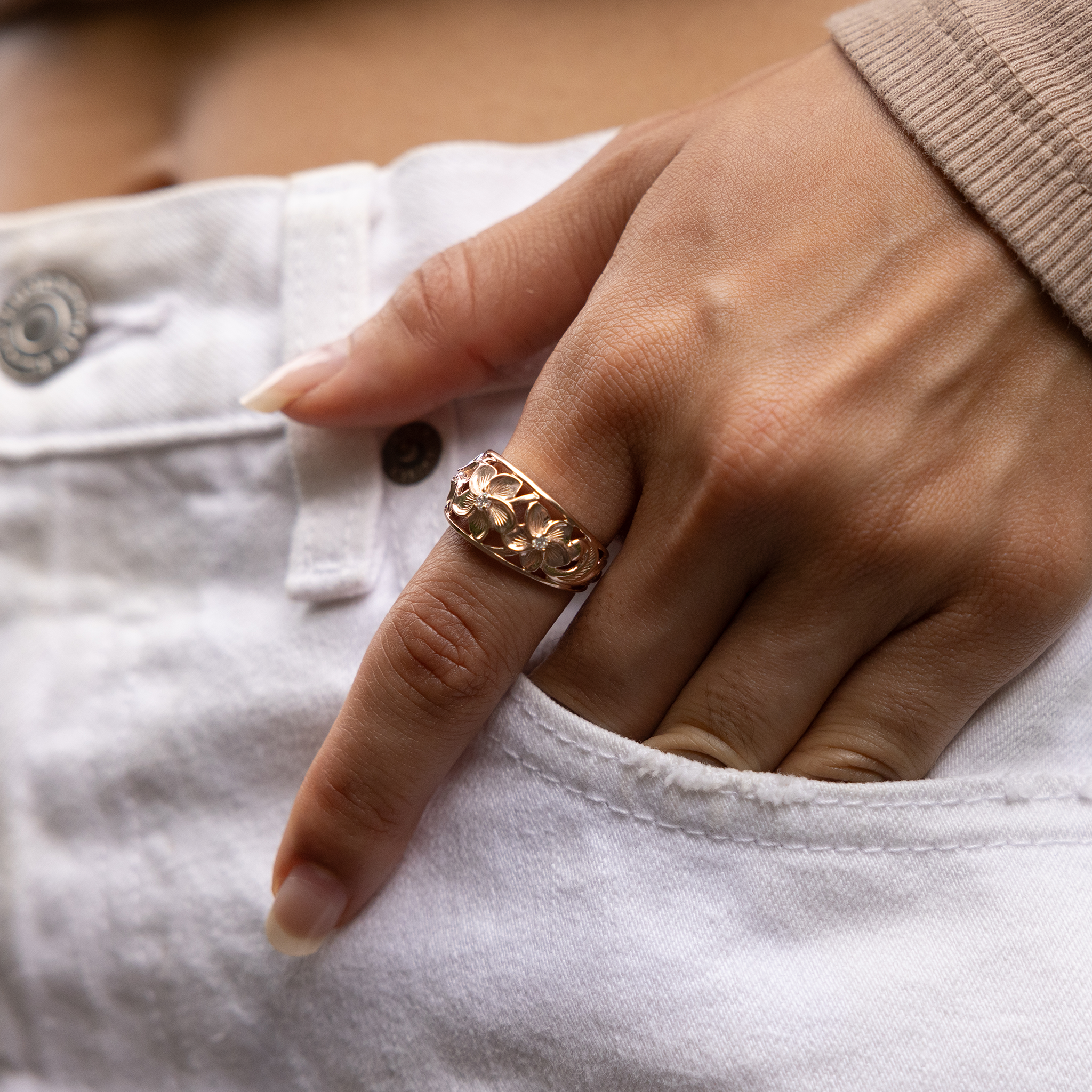 Hawaiian Heirloom Plumeria Ring in Rose Gold with Diamonds - 11mm