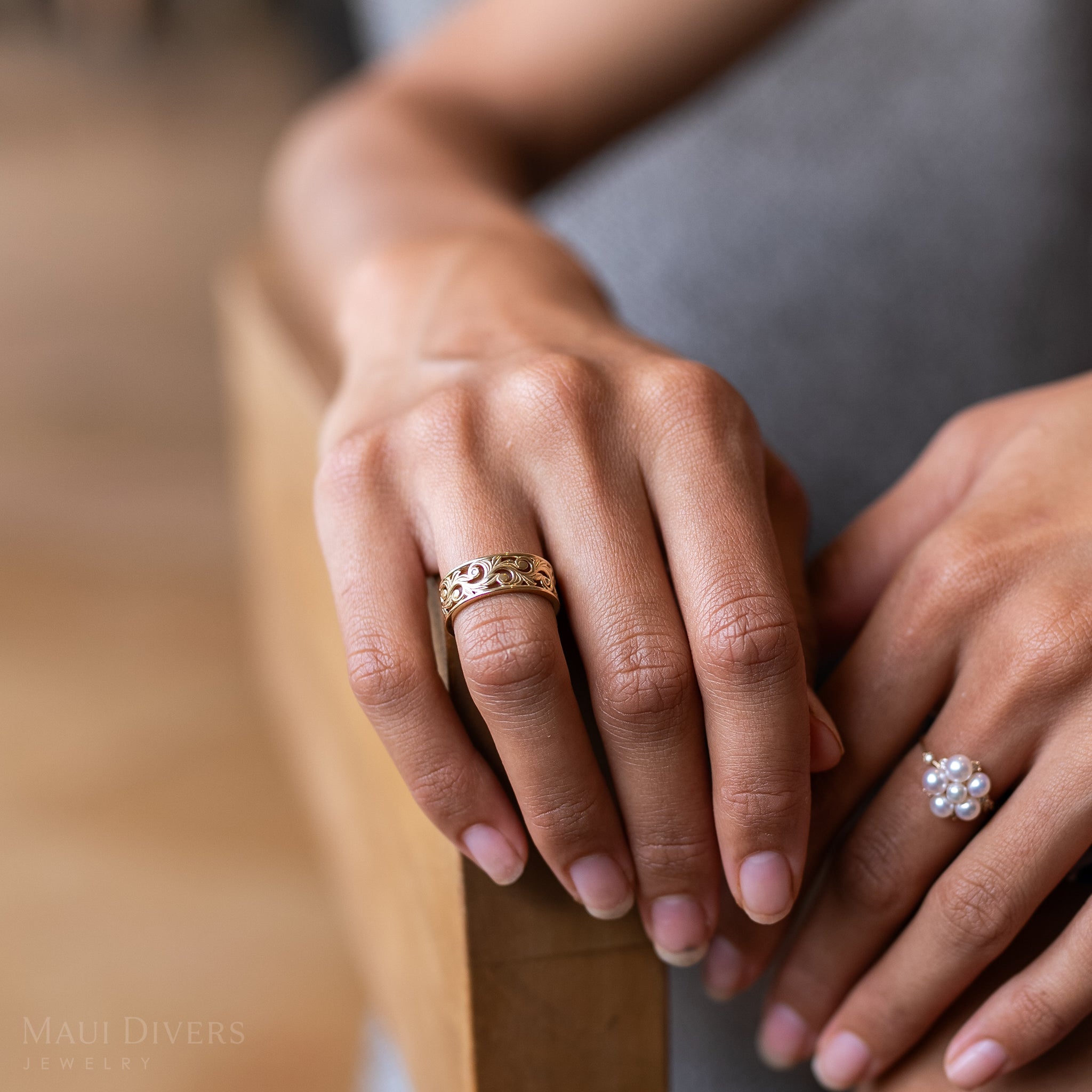 Living Heirloom Ring in Gold with Diamonds - 8mm