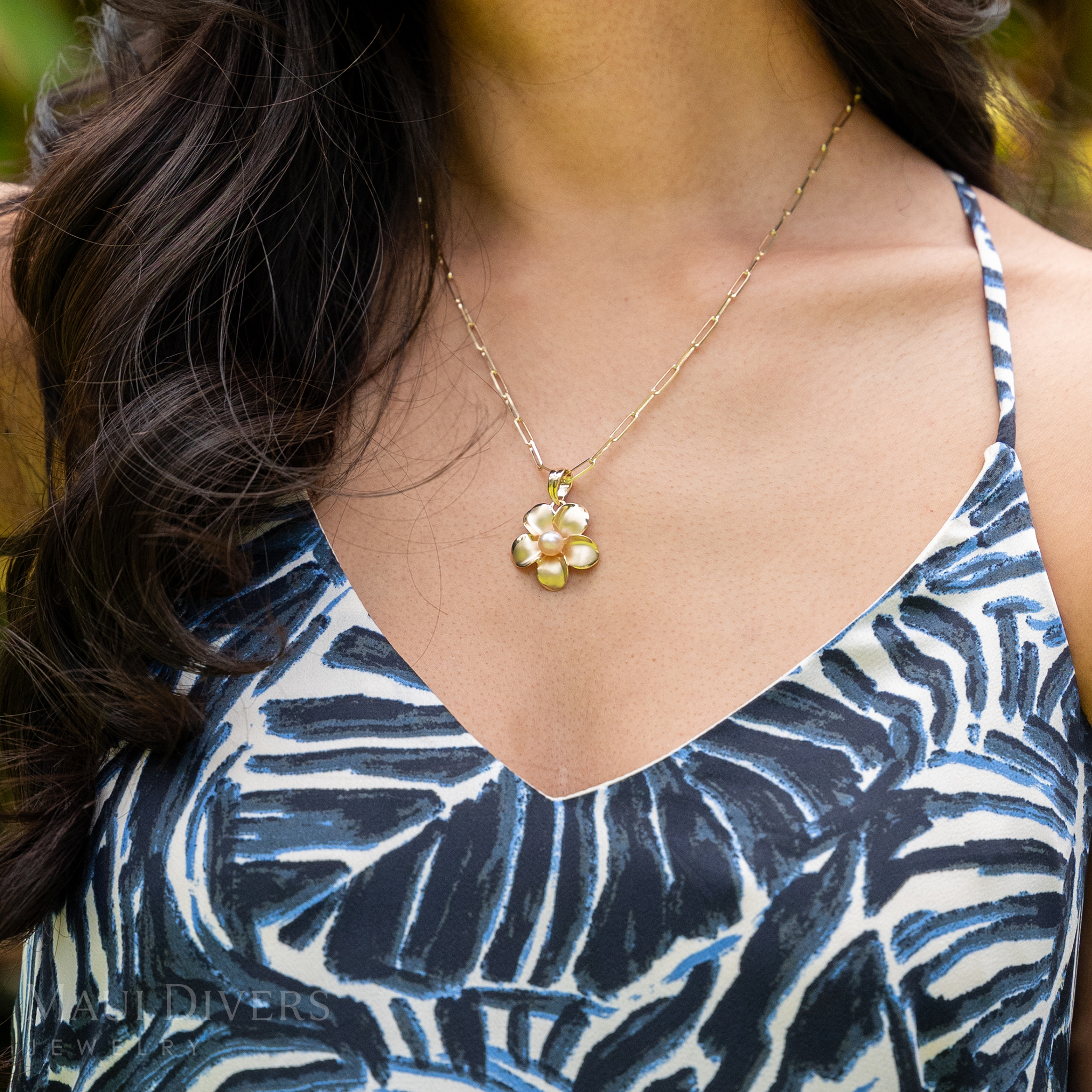 Pick A Pearl Plumeria Pendant in Gold - 23mm