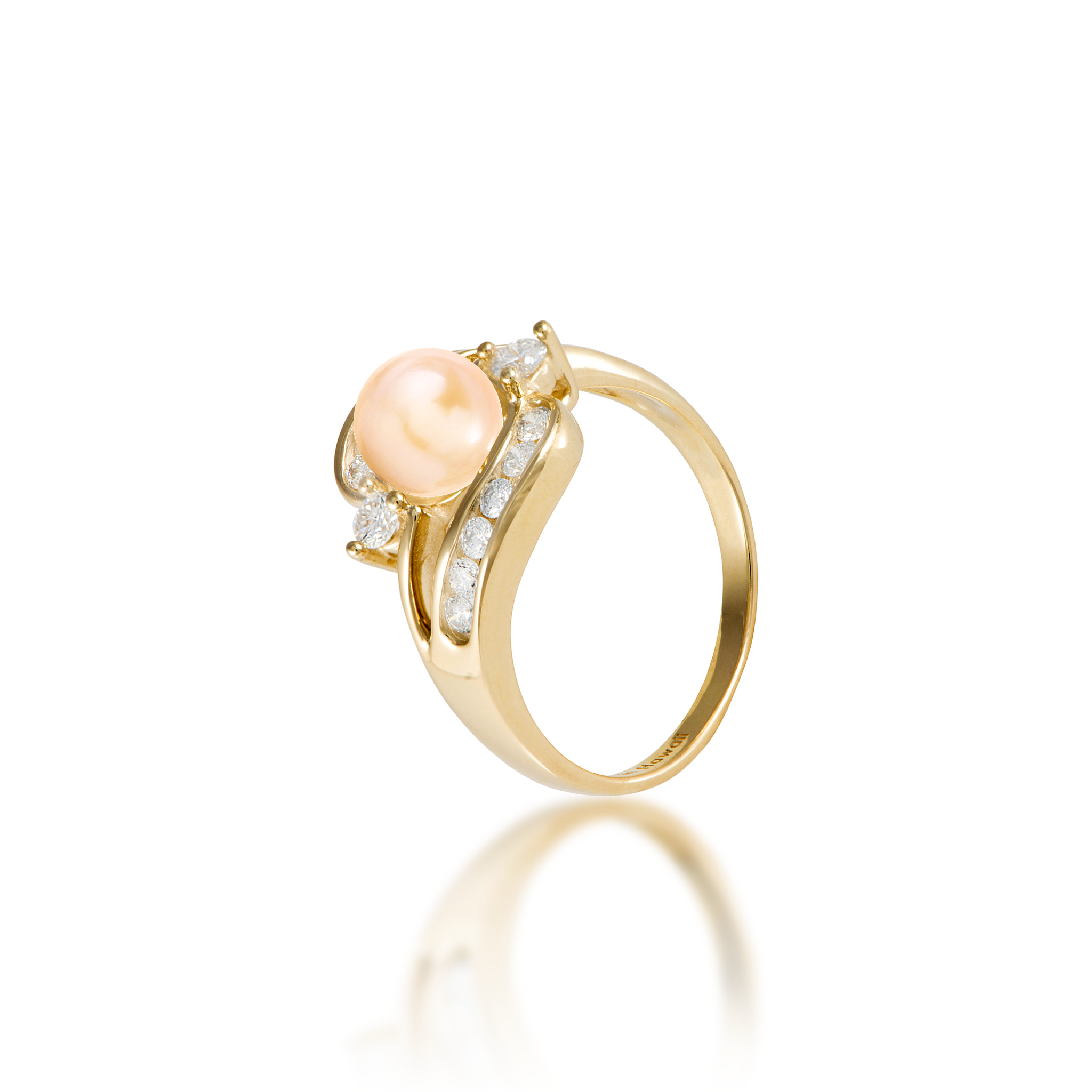 Pick A Pearl Sparkling Seas Ring in Gold with Diamonds
