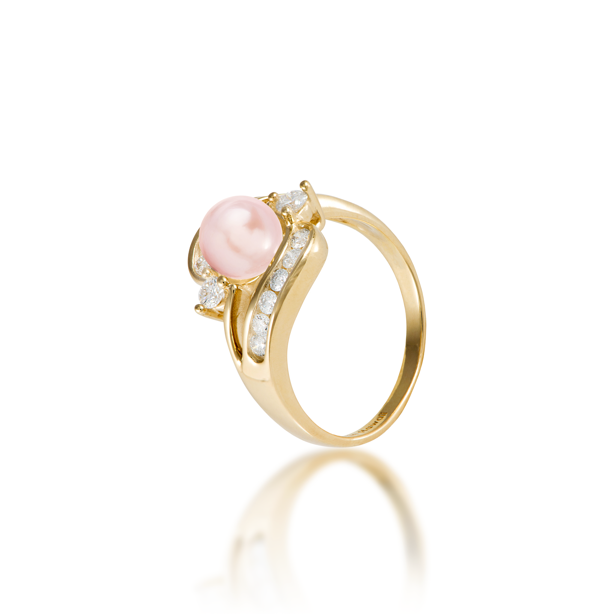 Pick A Pearl Sparkling Seas Ring in Gold with Diamonds