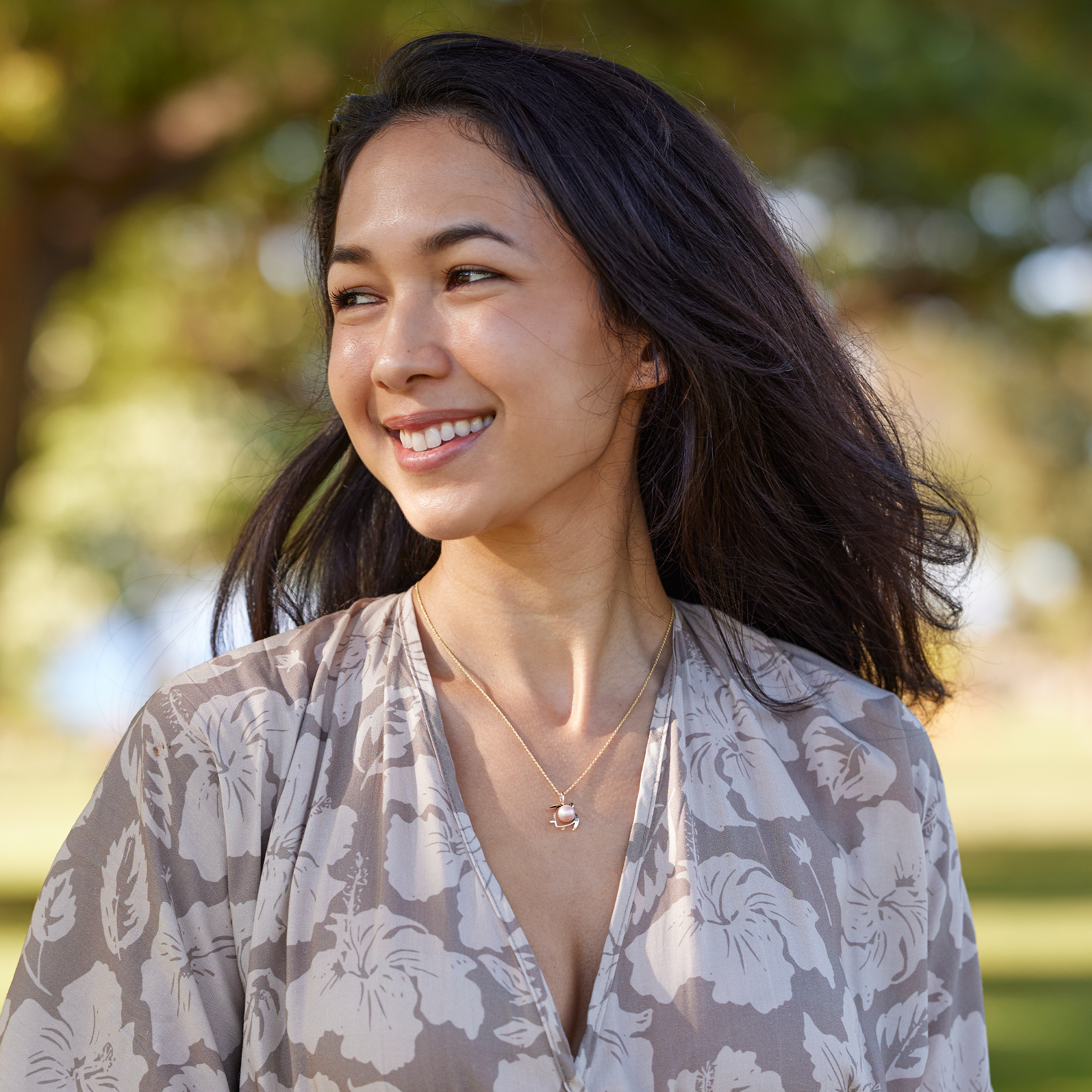 Pick A Pearl Honu (Turtle) Pendant in Gold - 15mm
