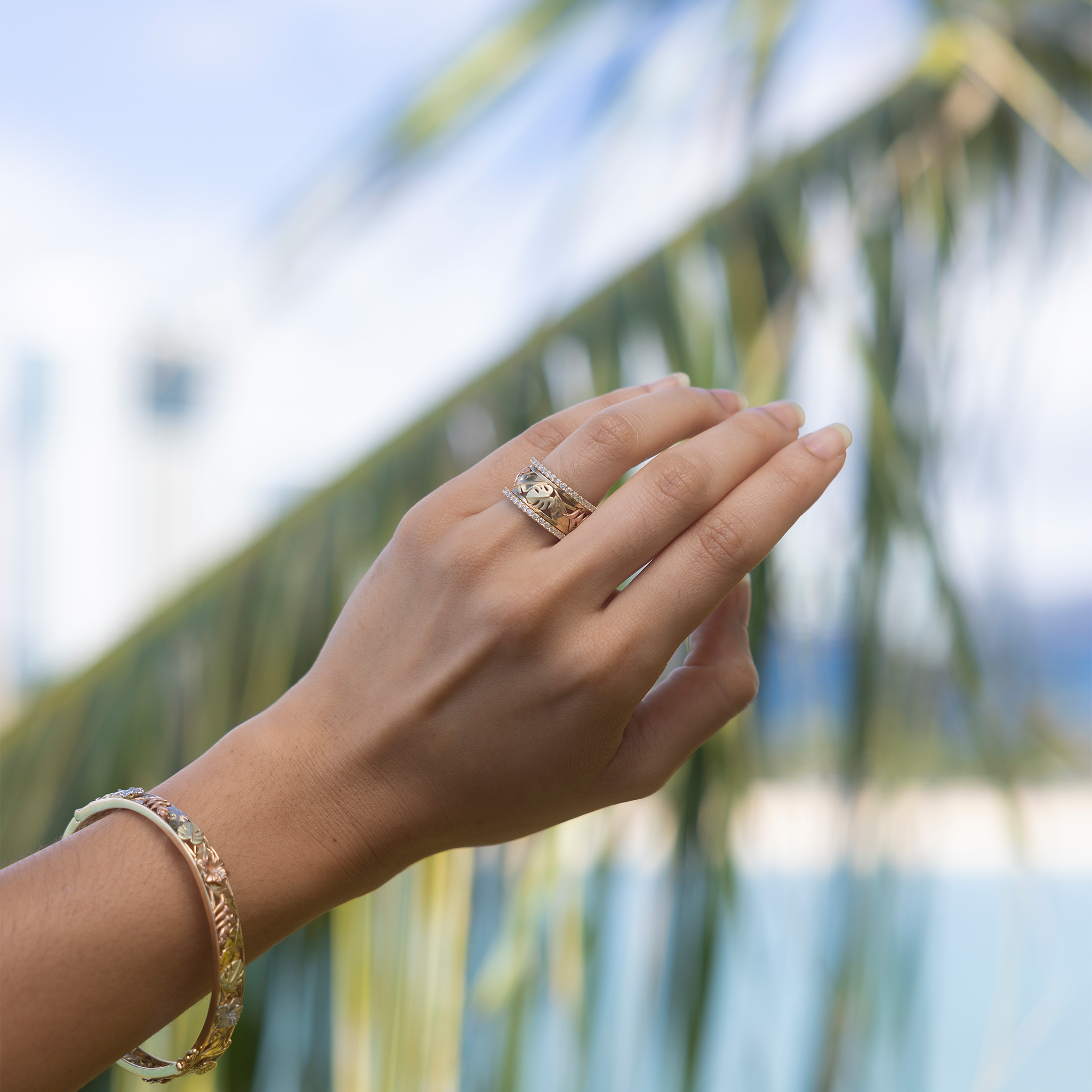 Anniversary Ring in Gold with Diamonds