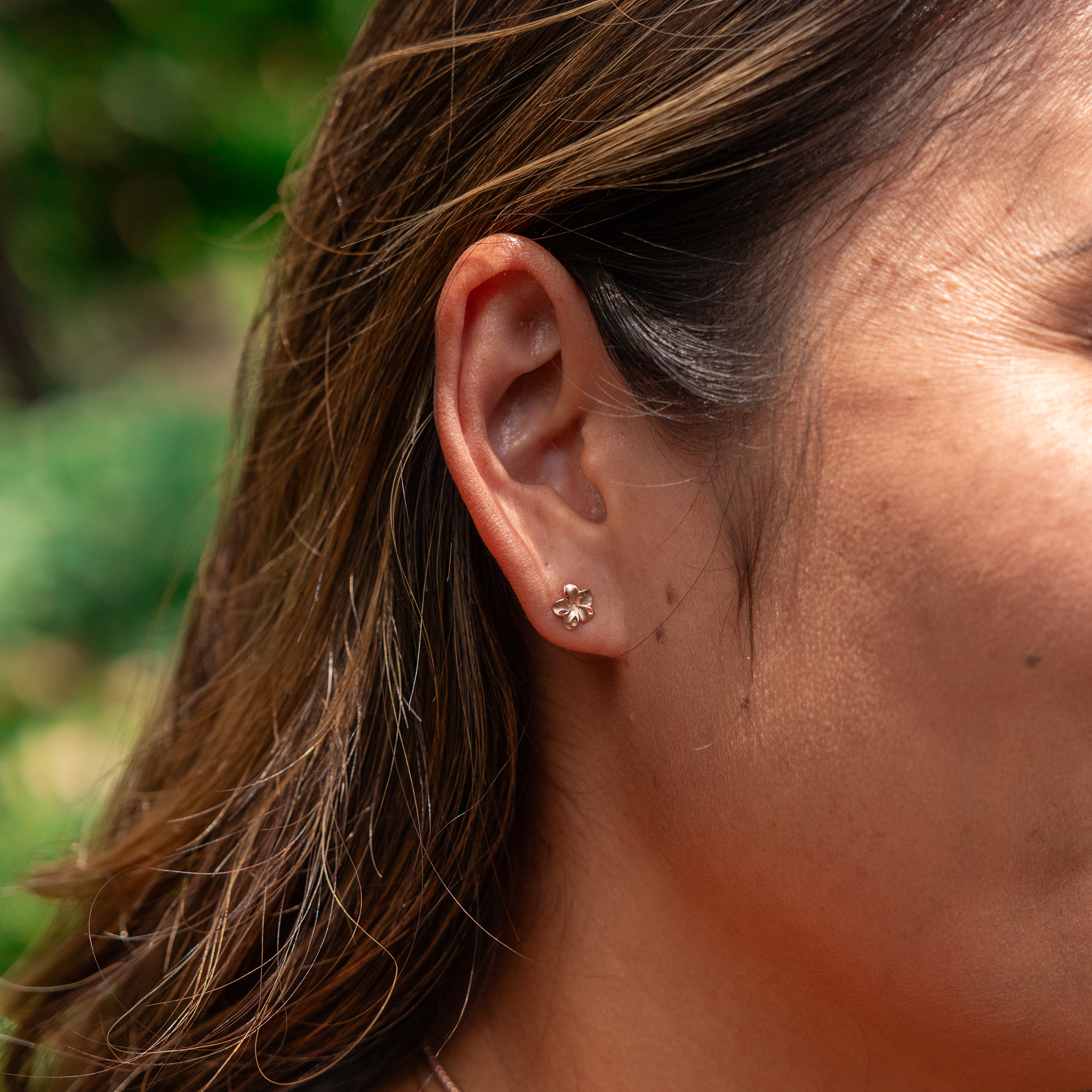 Plumeria Earrings in Rose Gold - 7mm
