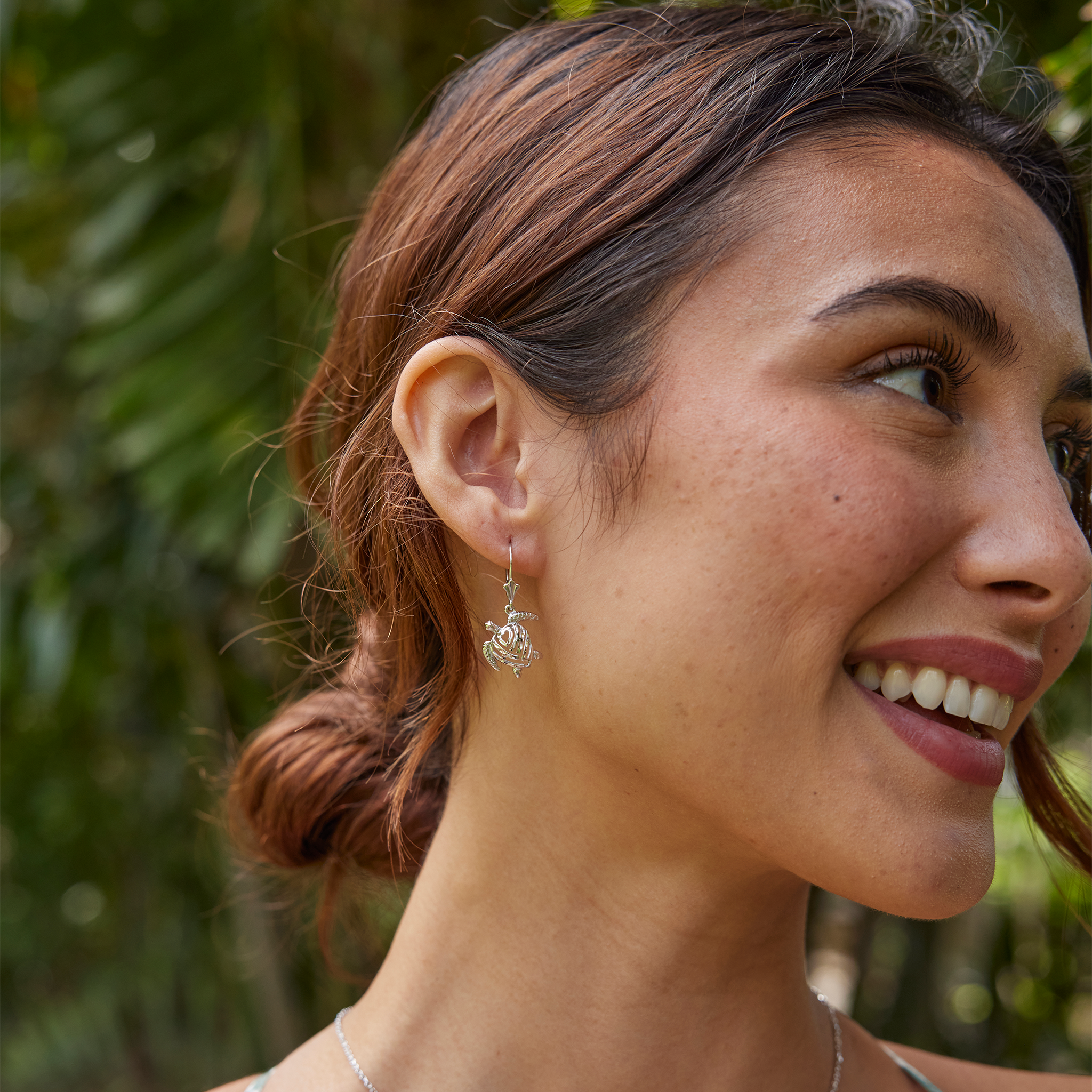 Honu Earrings in White Gold - 15mm