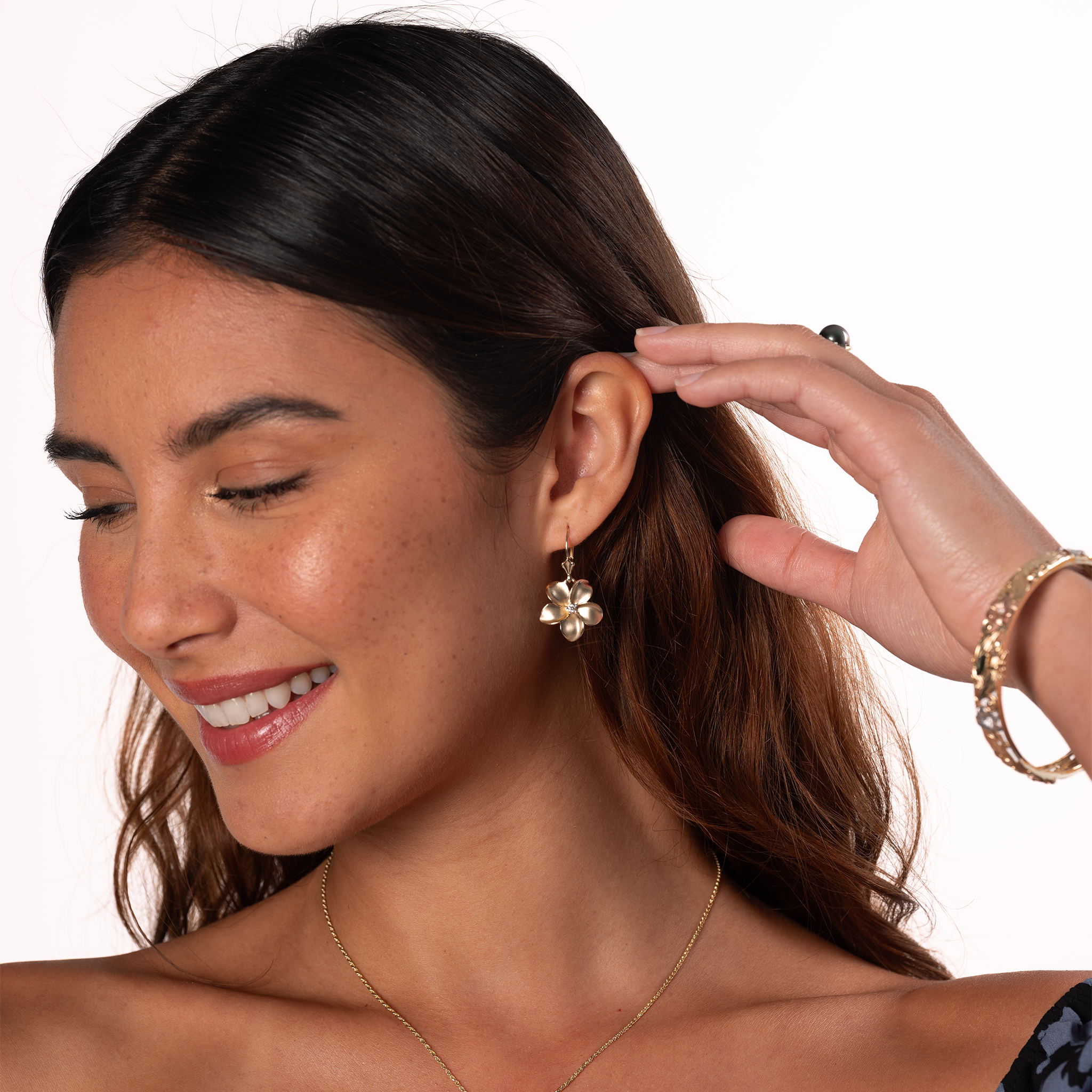 Plumeria Earrings in Gold - 18mm