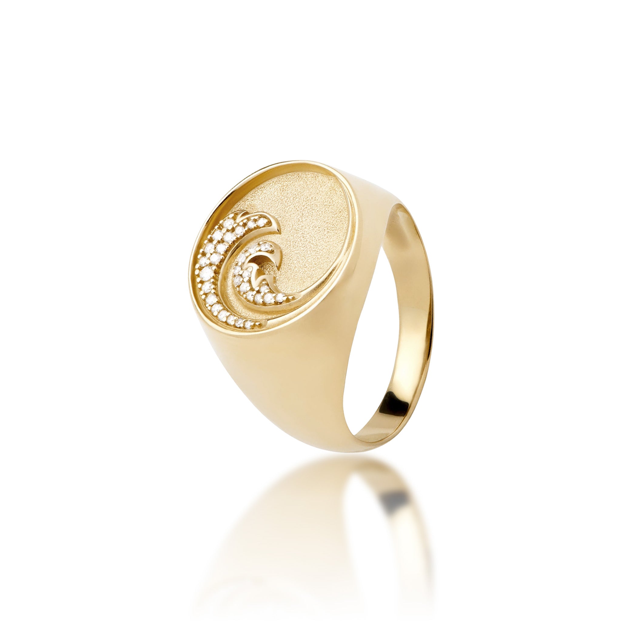 Nalu (Wave) Signet Ring in Gold with Diamonds