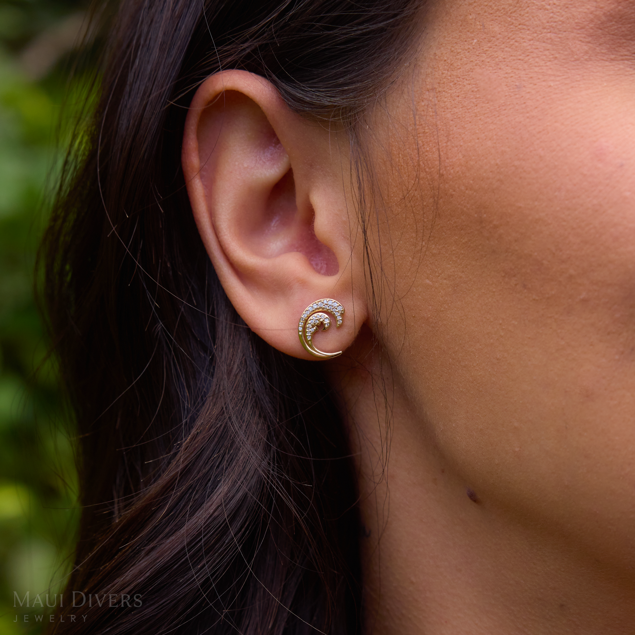 Nalu Earrings in Gold with Diamonds - 12mm