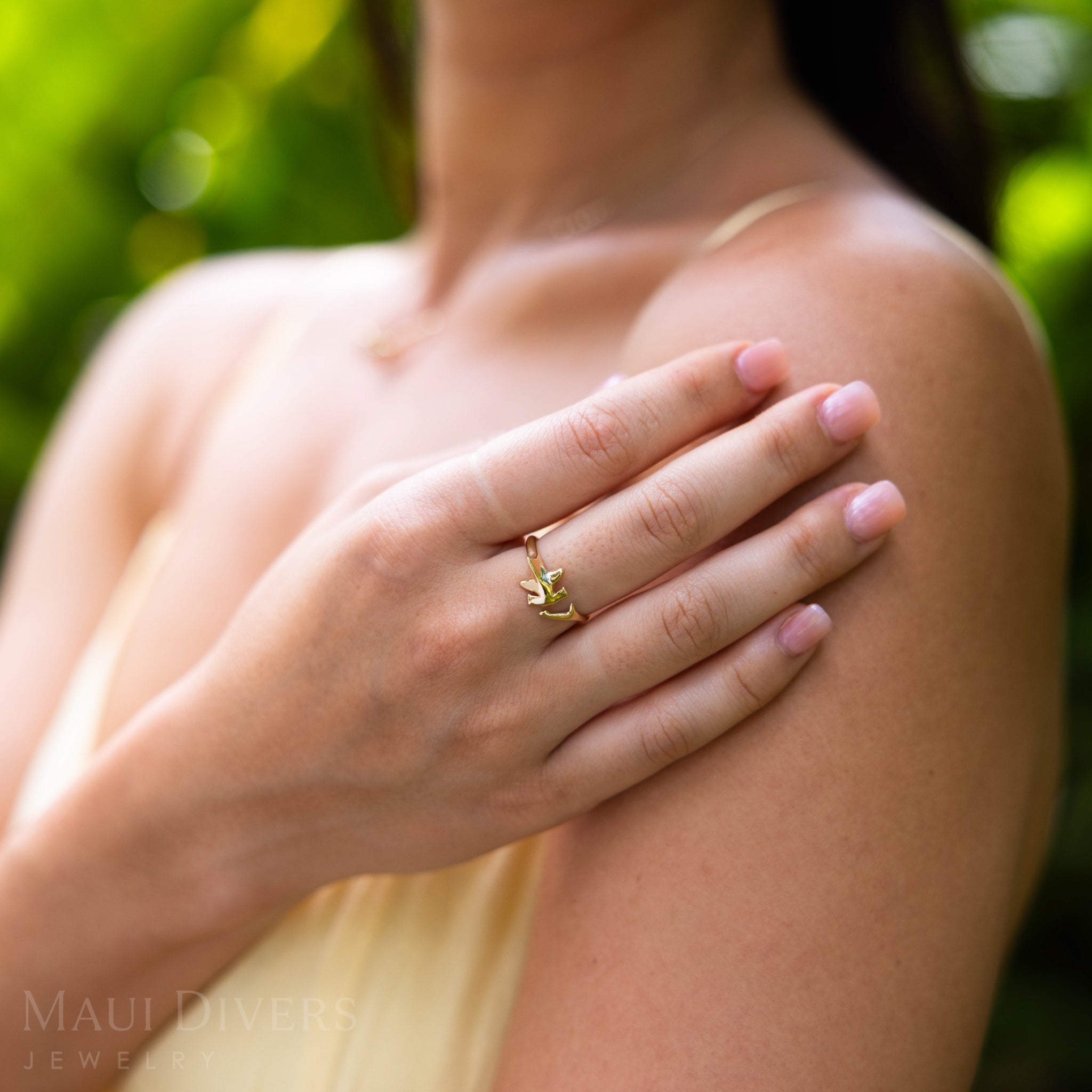 Hammerhead Shark Ring in Gold