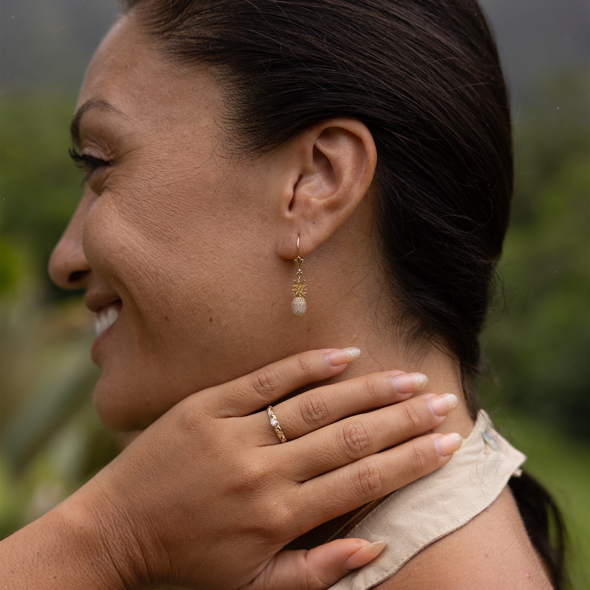 Pineapple Earrings in Gold with Diamonds
