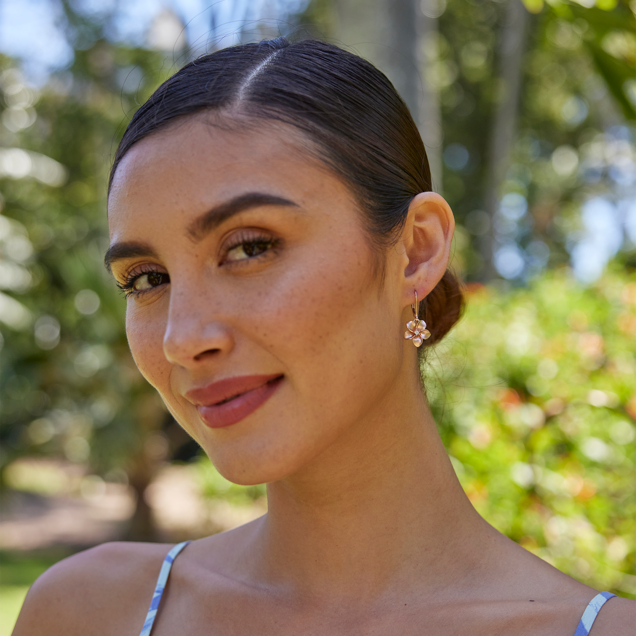 Plumeria Earrings in Rose Gold with Diamonds - 13mm
