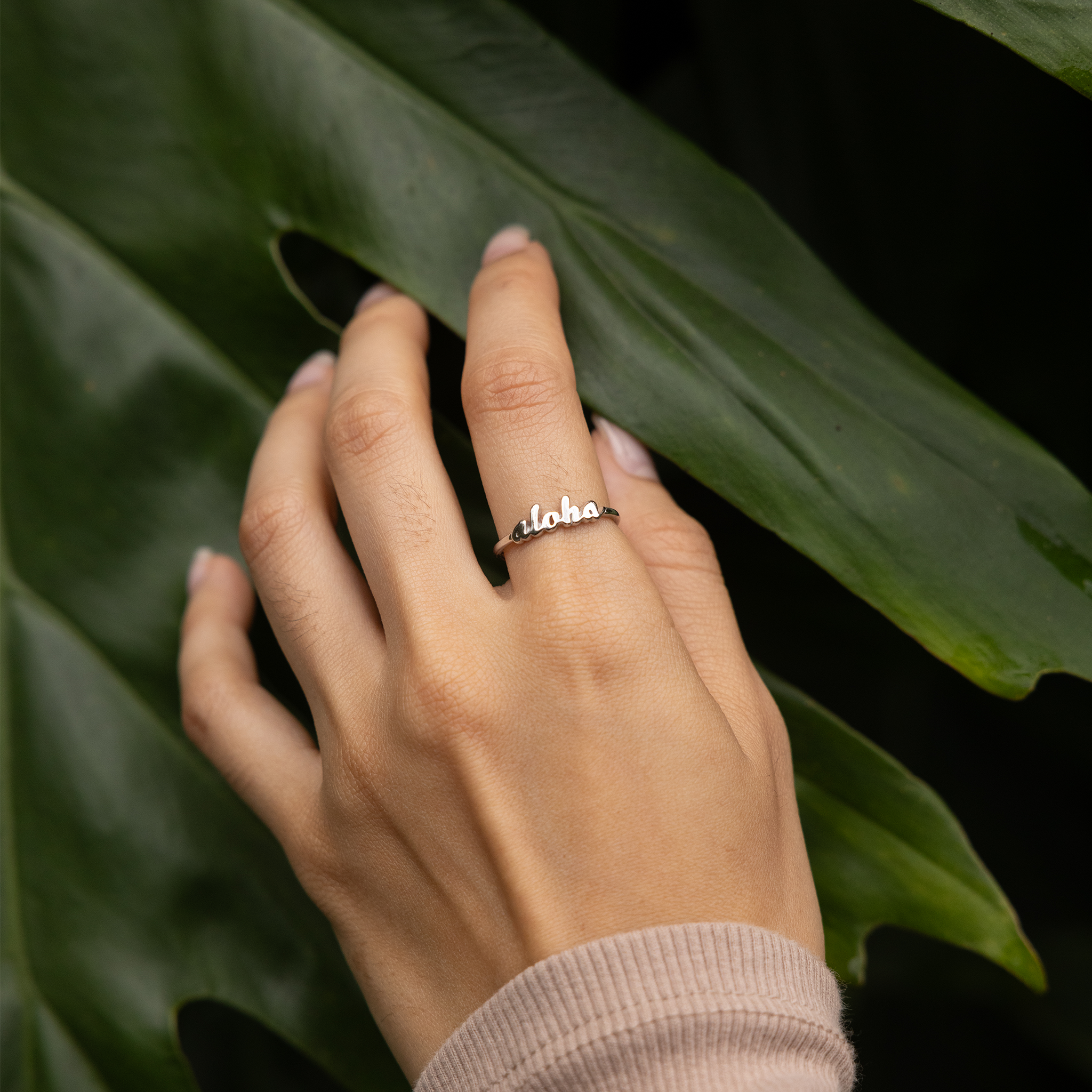 Aloha Ring in White Gold