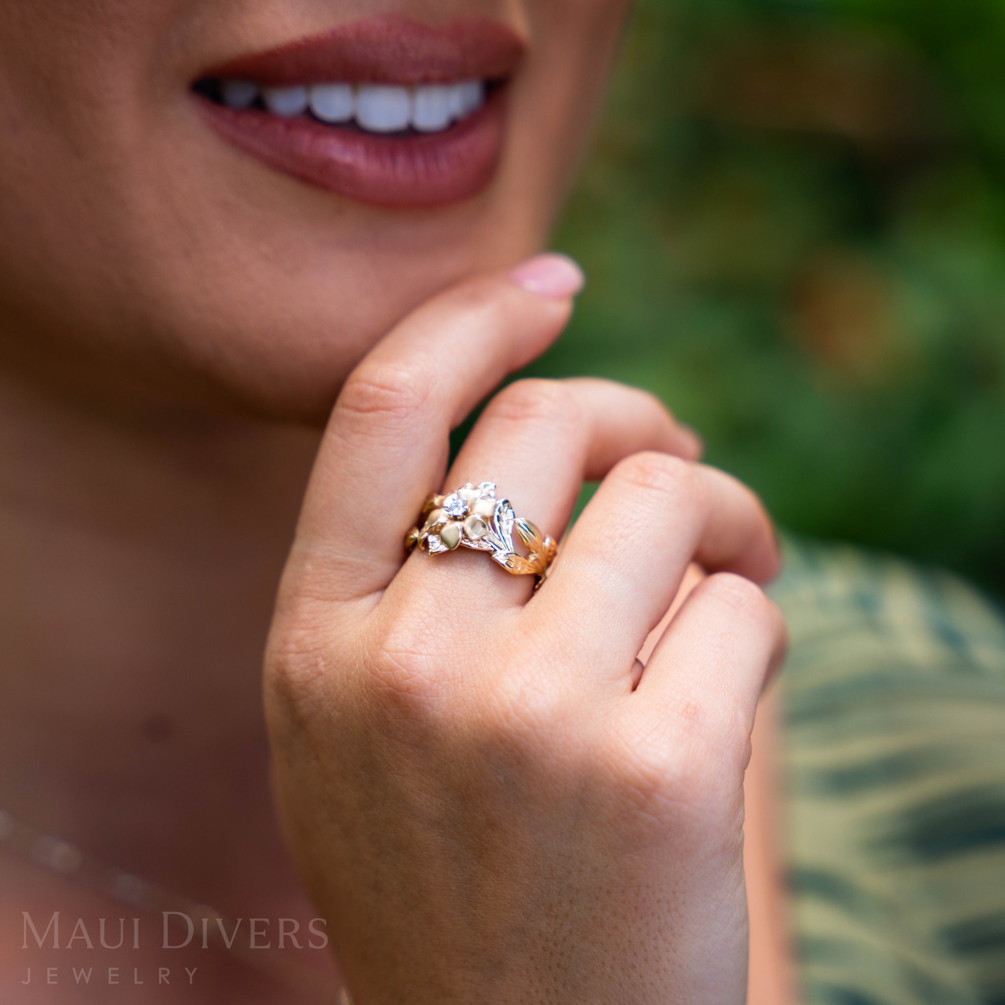Nāʻū Ring in Gold with Diamond - 14mm