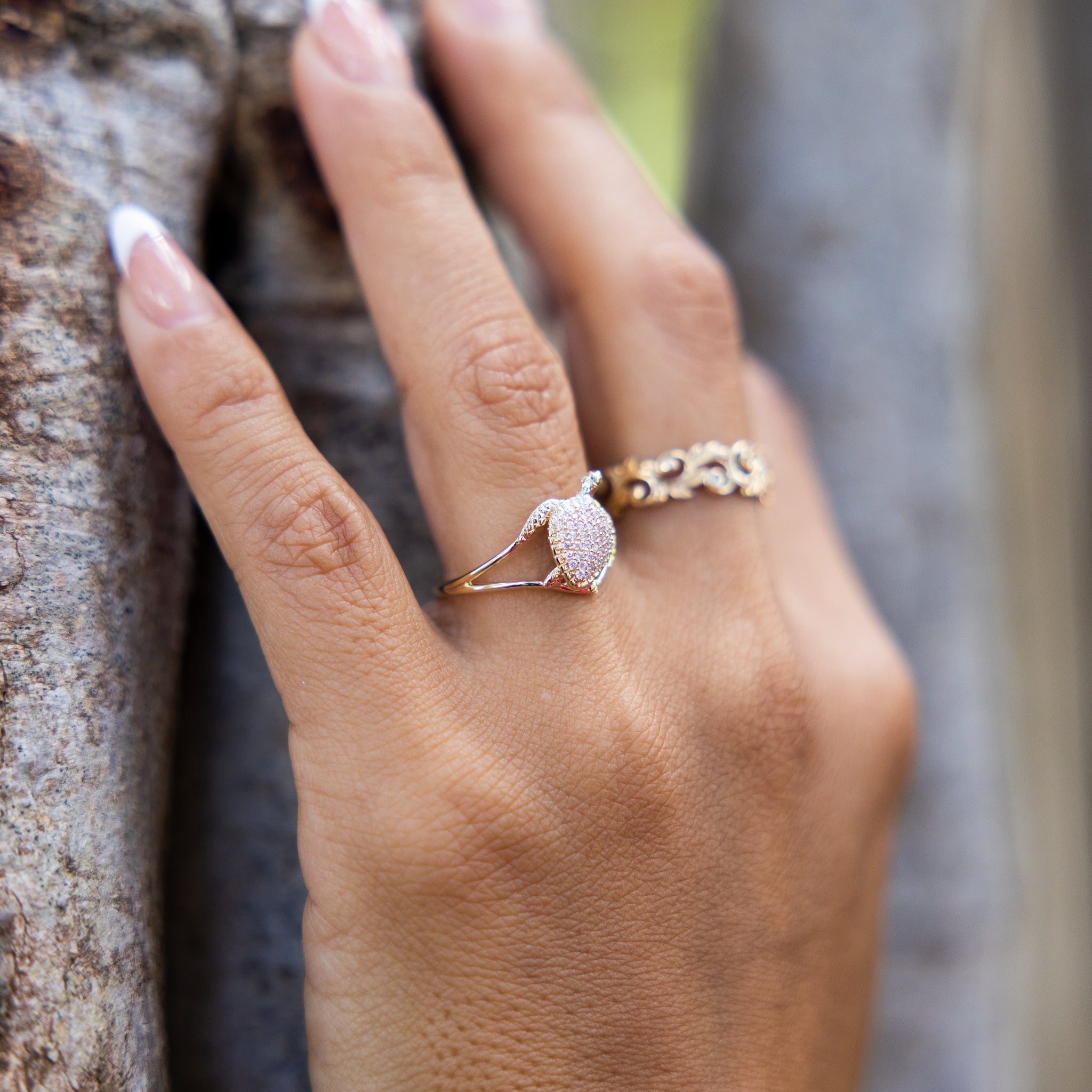 Honu Ring in Gold with Diamonds - 13mm-Maui Divers Jewelry