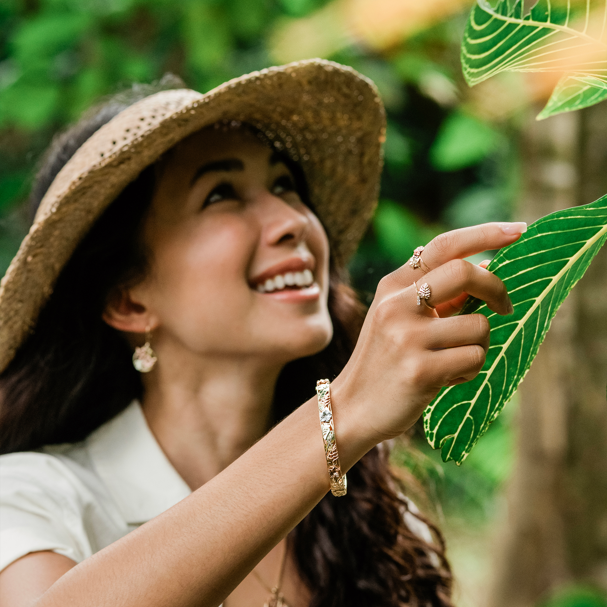 ハワイアン ガーデンズ ハイビスカス リング ダイヤモンド ゴールド - 8mm