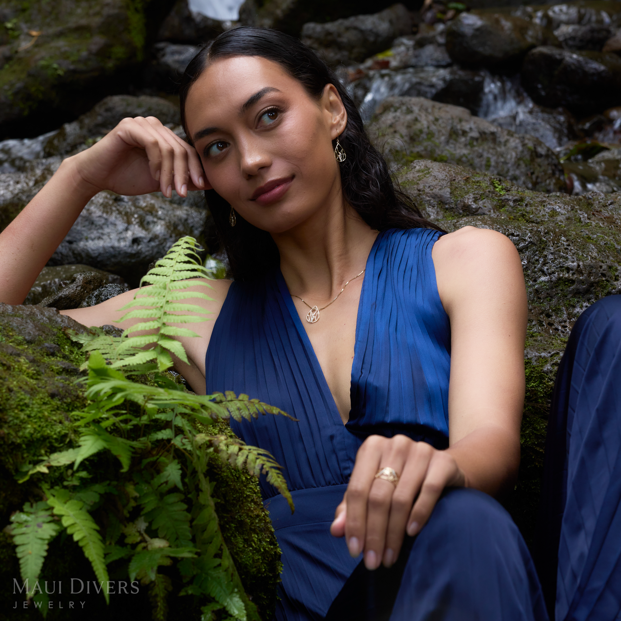 Koʻolau Waterfall Earrings in Gold with Diamonds - 21mm