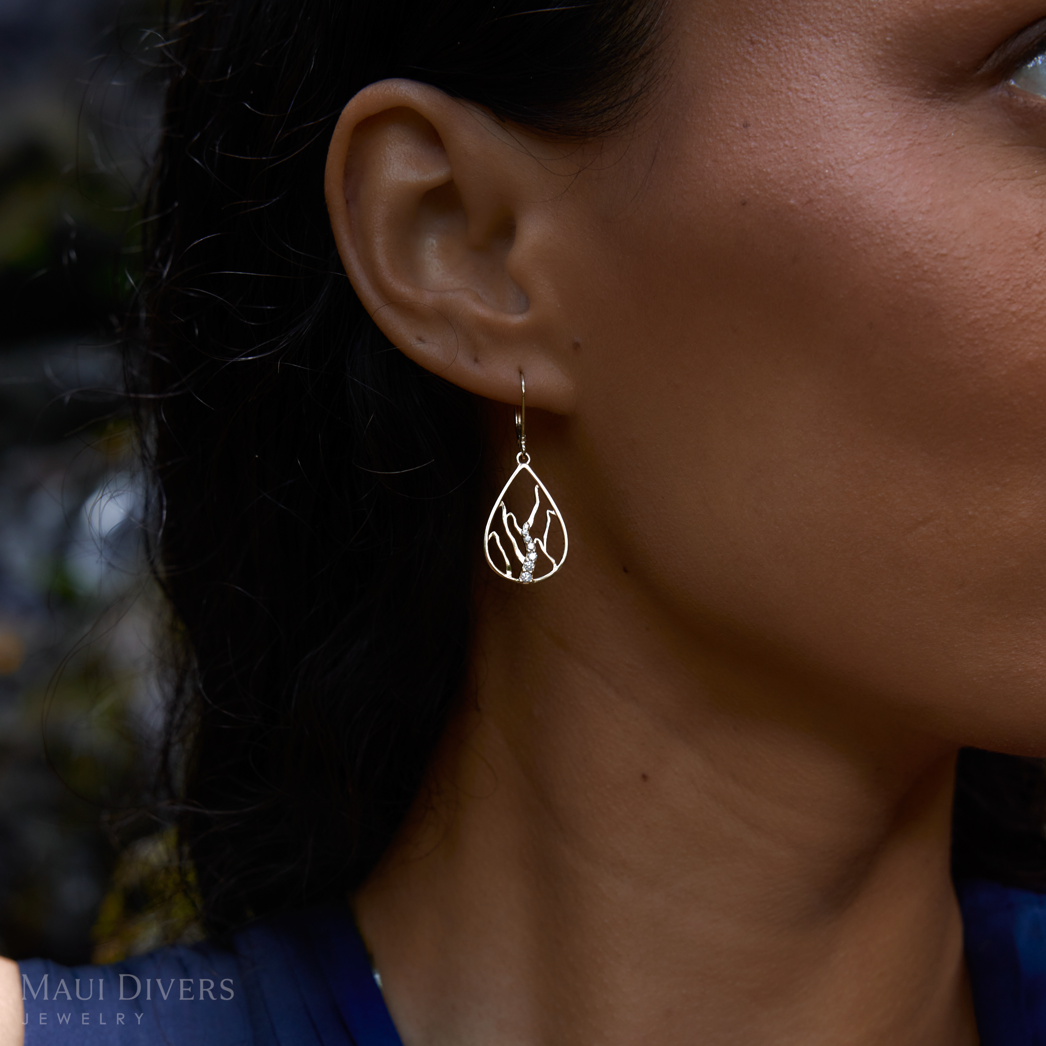 Koʻolau Waterfall Earrings in Gold with Diamonds - 21mm