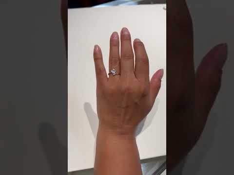 Video fo Plumeria Ring in White Gold with Diamond - 6mm-Maui Divers Jewelry