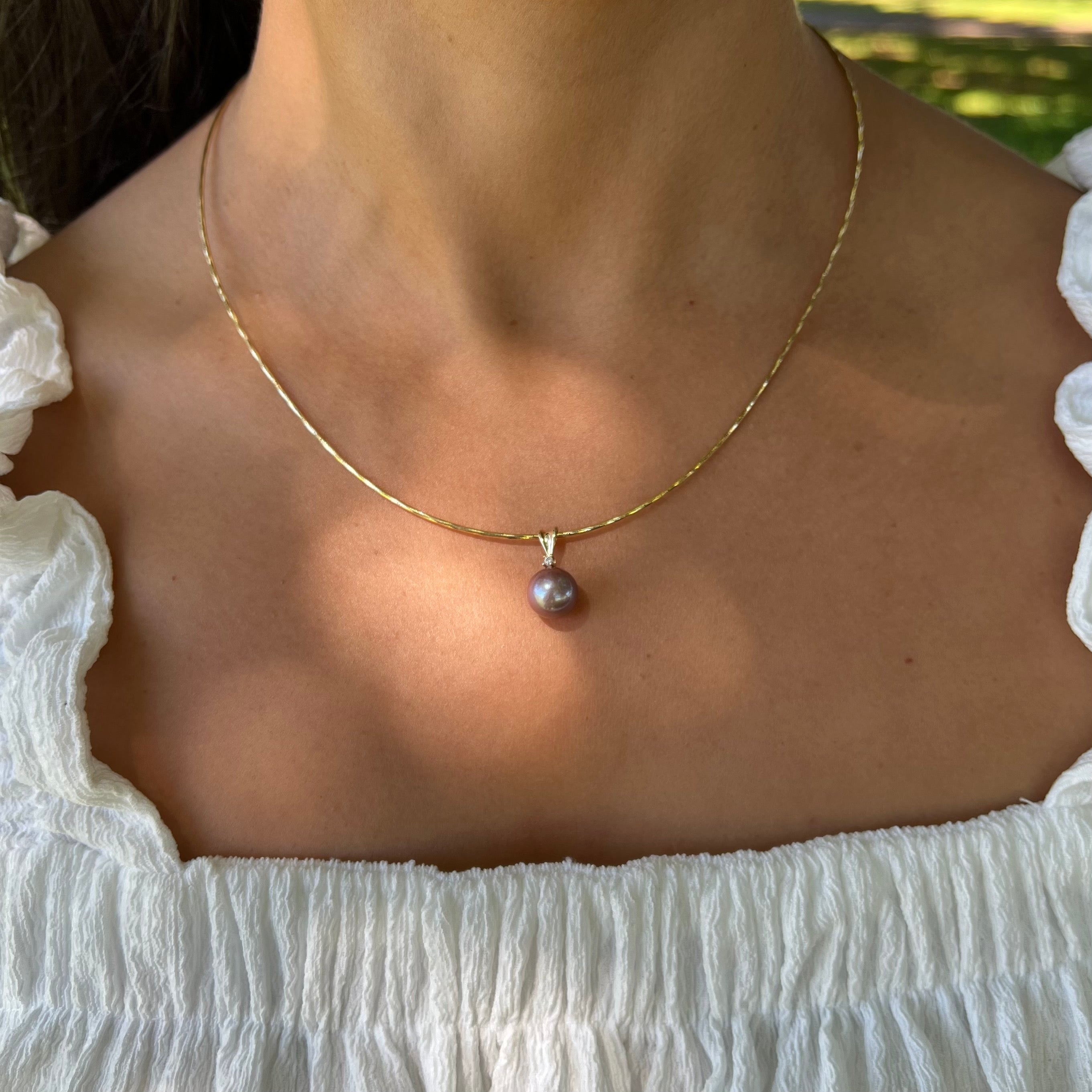 Freshwater Pearl Pendant in Gold with Diamond - 9-10mm