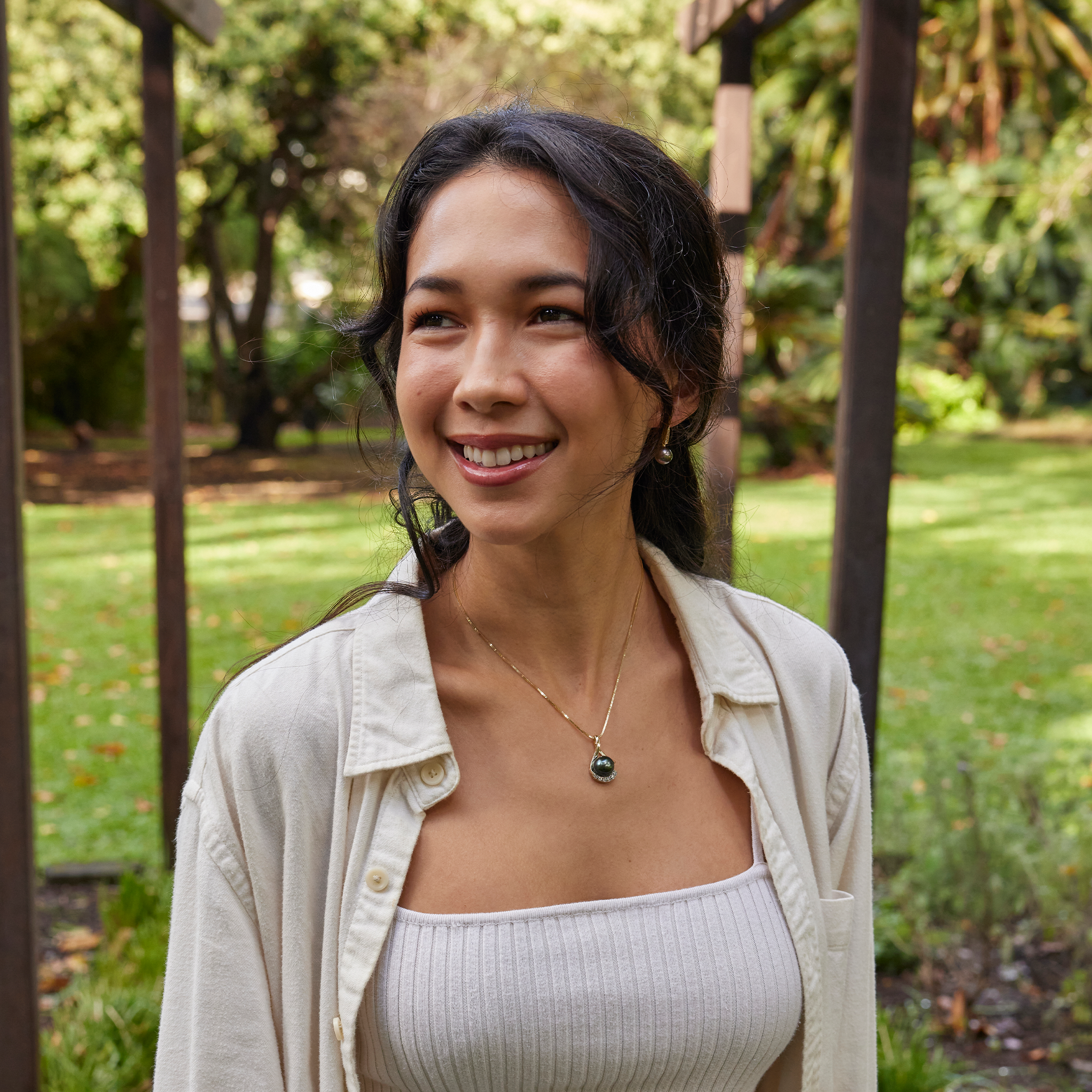 タヒチアン ブラック パール インフィニティ ペンダント ダイヤモンド ゴールド 11-12mm