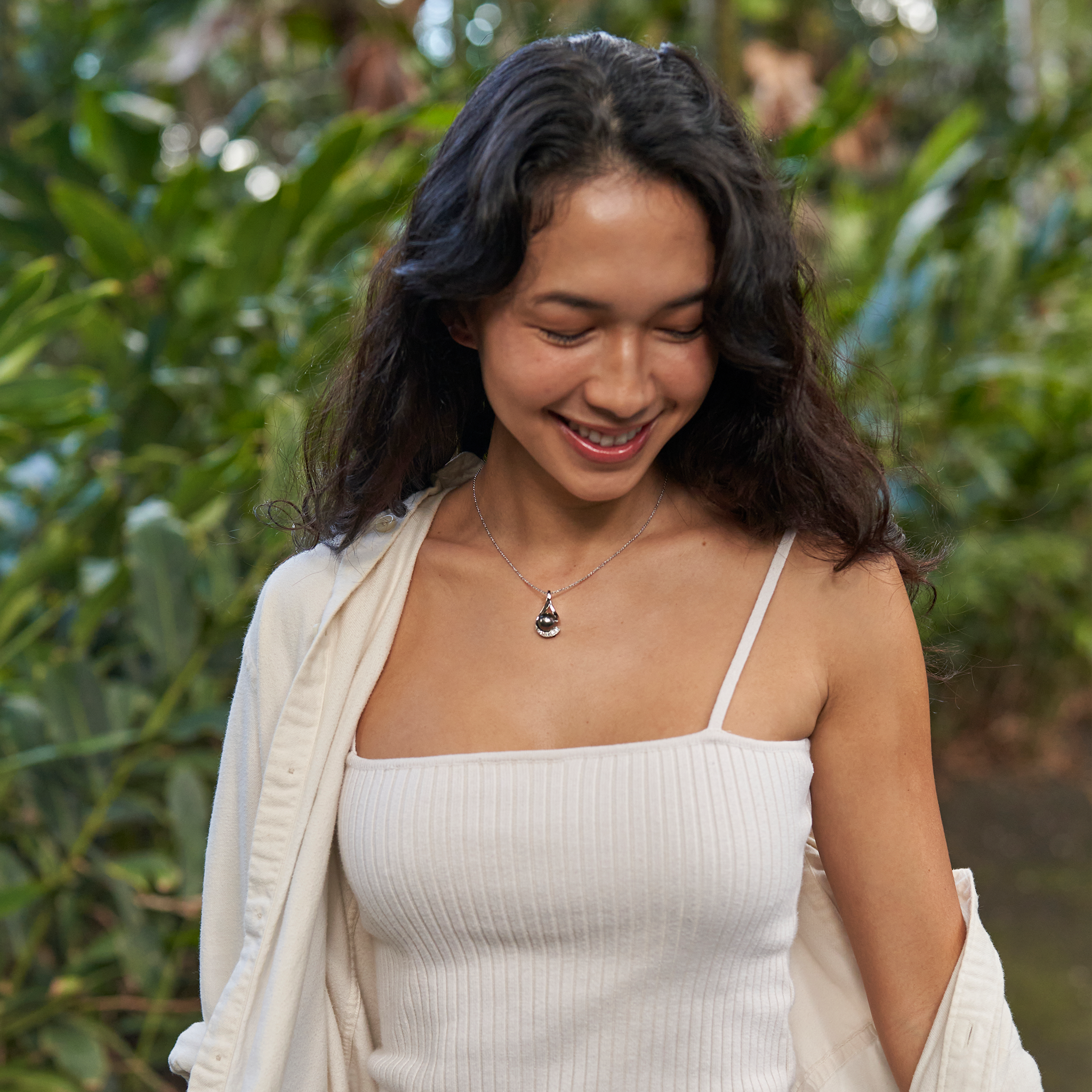 タヒチアン ブラック パール インフィニティ ペンダント ダイヤモンド ホワイトゴールド 11~12mm