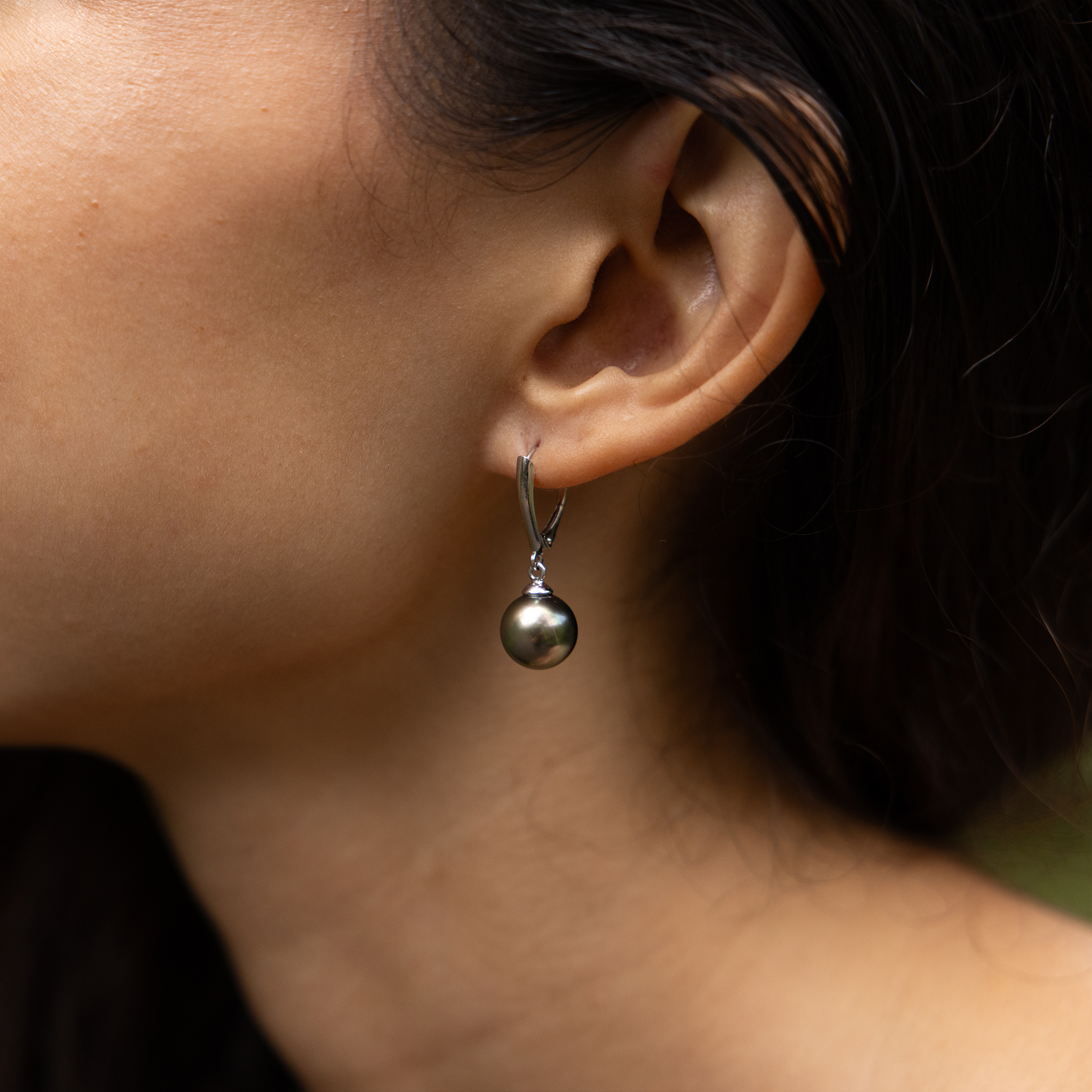 タヒチ黒真珠 イヤリング ホワイトゴールド - 10-11mm