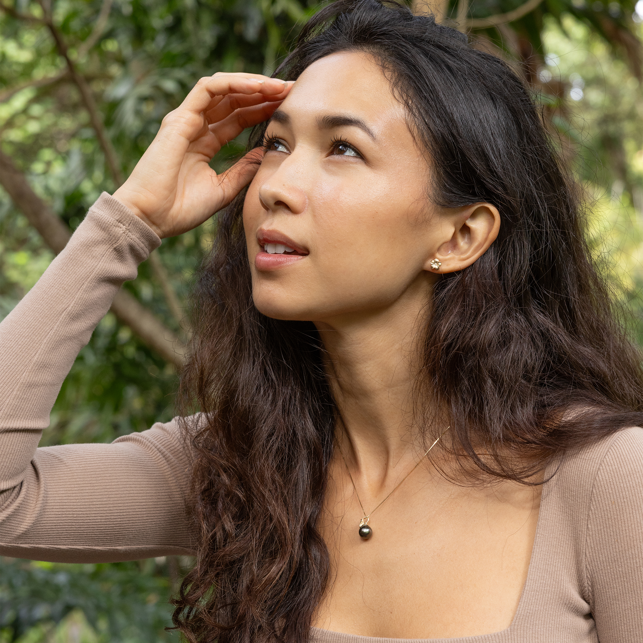 プルメリア ダイヤモンド ゴールド タヒチ黒真珠 ペンダント - 9mm