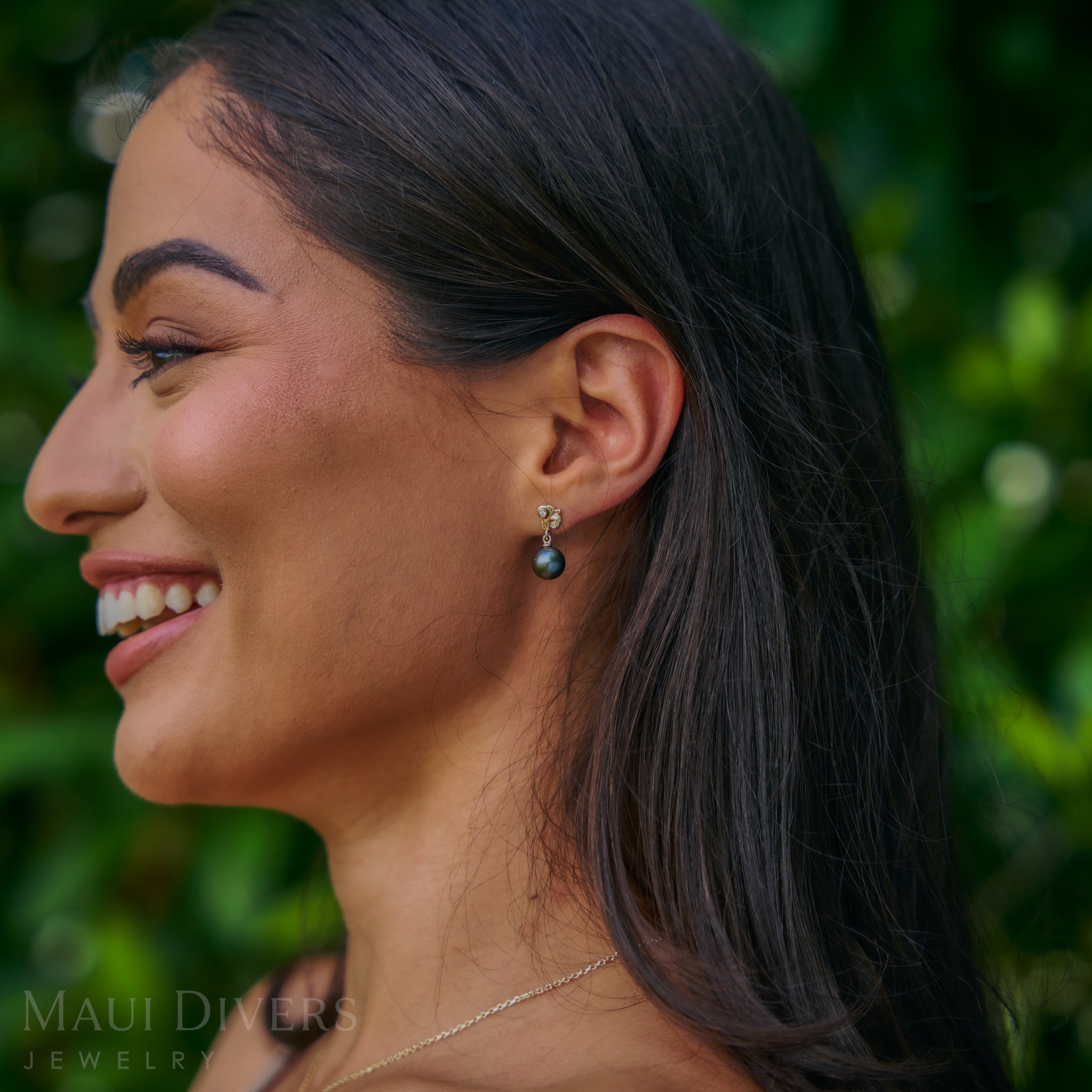 リビング・ヘアルーム・タヒチ黒真珠 ダイヤモンド・ゴールド・イヤリング - 8-9mm