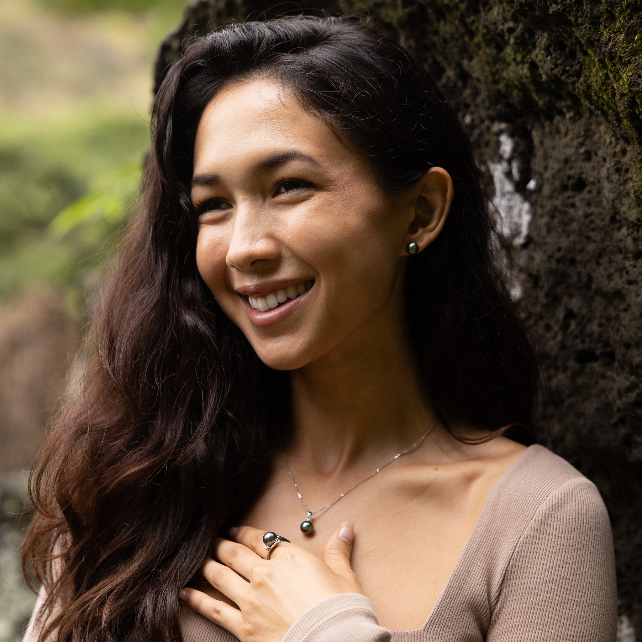 タヒチ黒真珠 イヤリング ゴールド - 8-9mm