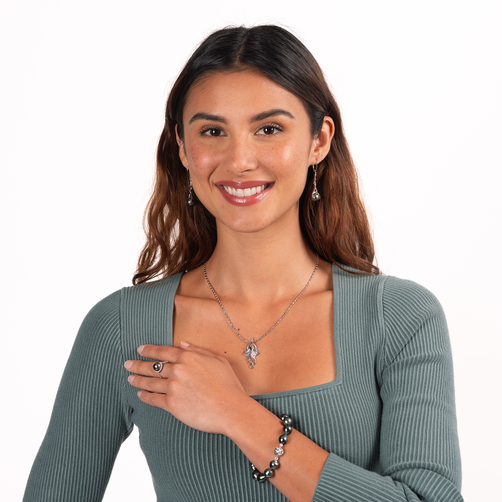 Halo Tahitian Black Pearl Halo Ring in White Gold with Diamonds - 9-10mm