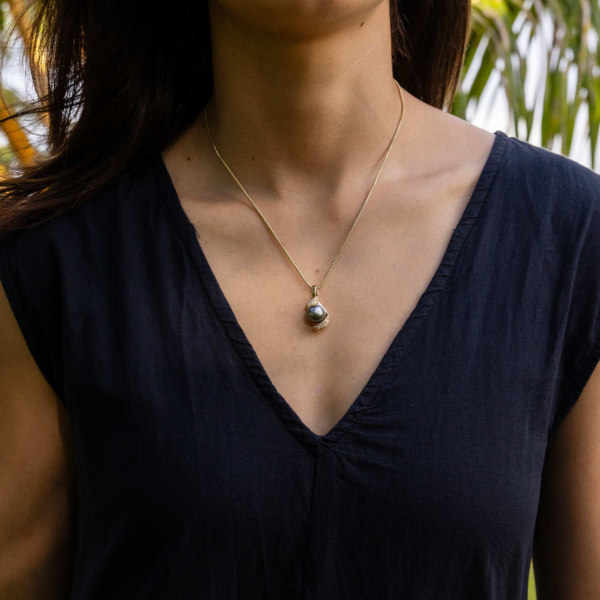 18 "ダイヤモンドゴールドタヒチ黒真珠ペンダントネックレス10-11mm