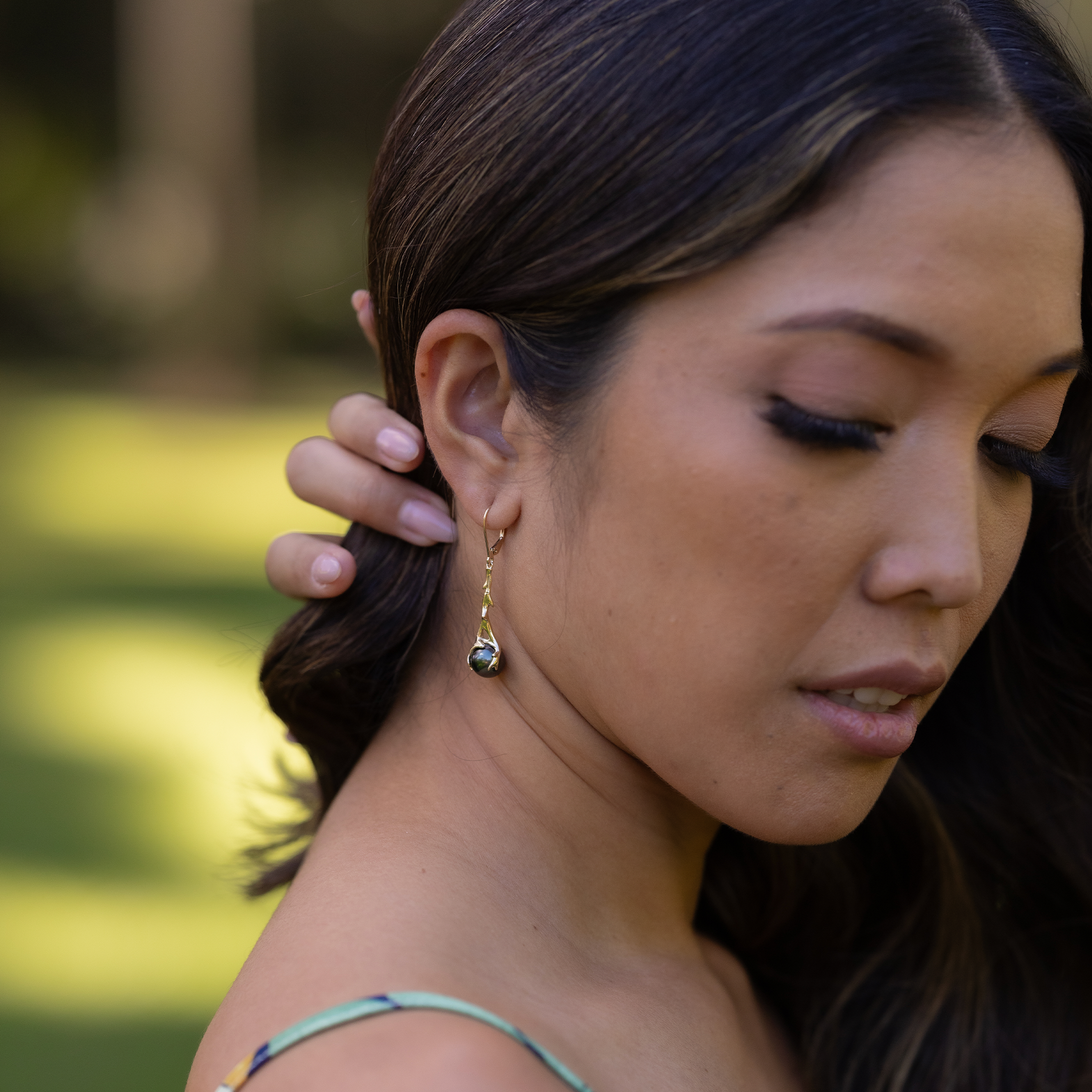 ヘリテージ・タヒチ黒真珠 イヤリング ゴールド - 9-10mm