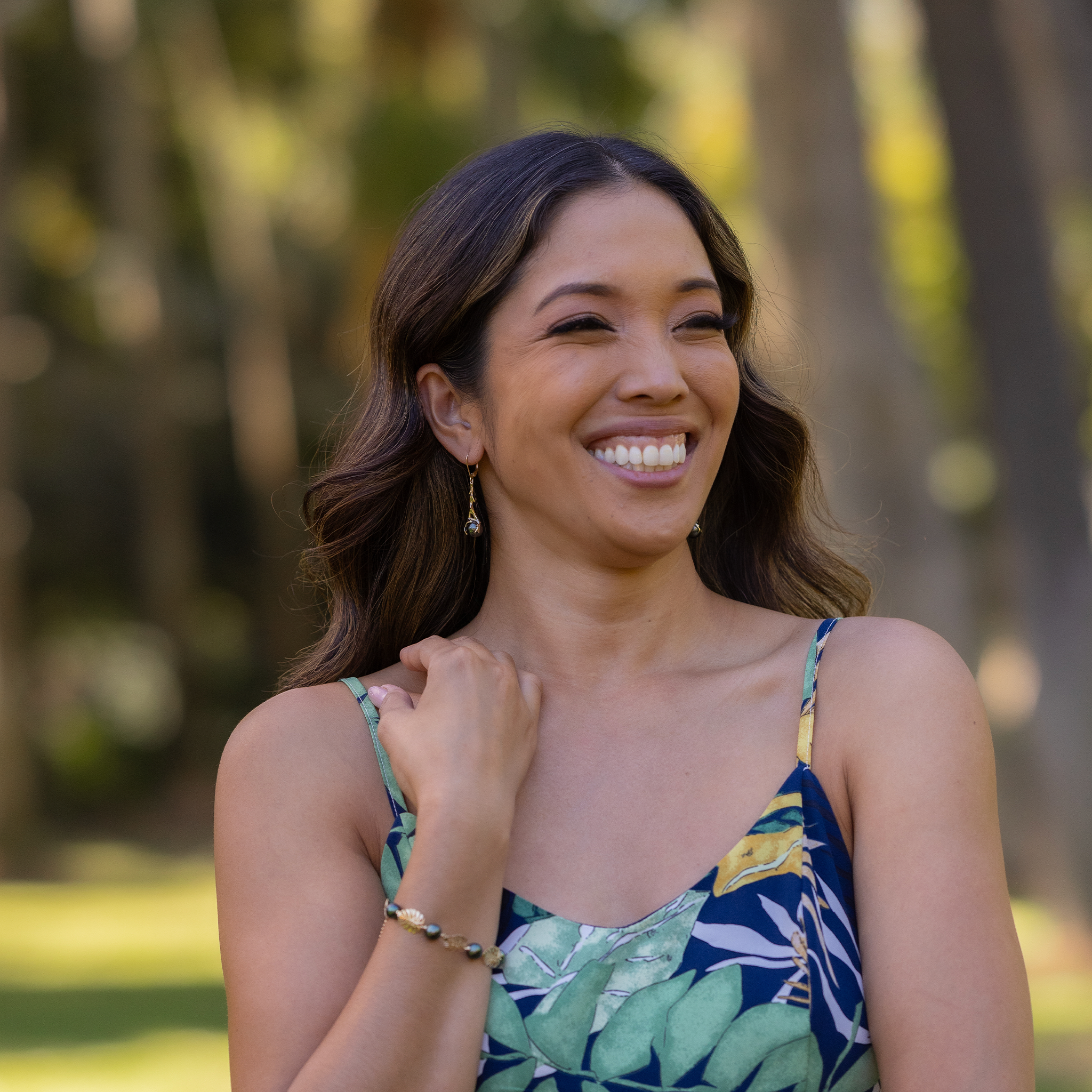 ヘリテージ・タヒチ黒真珠 イヤリング ゴールド - 9-10mm