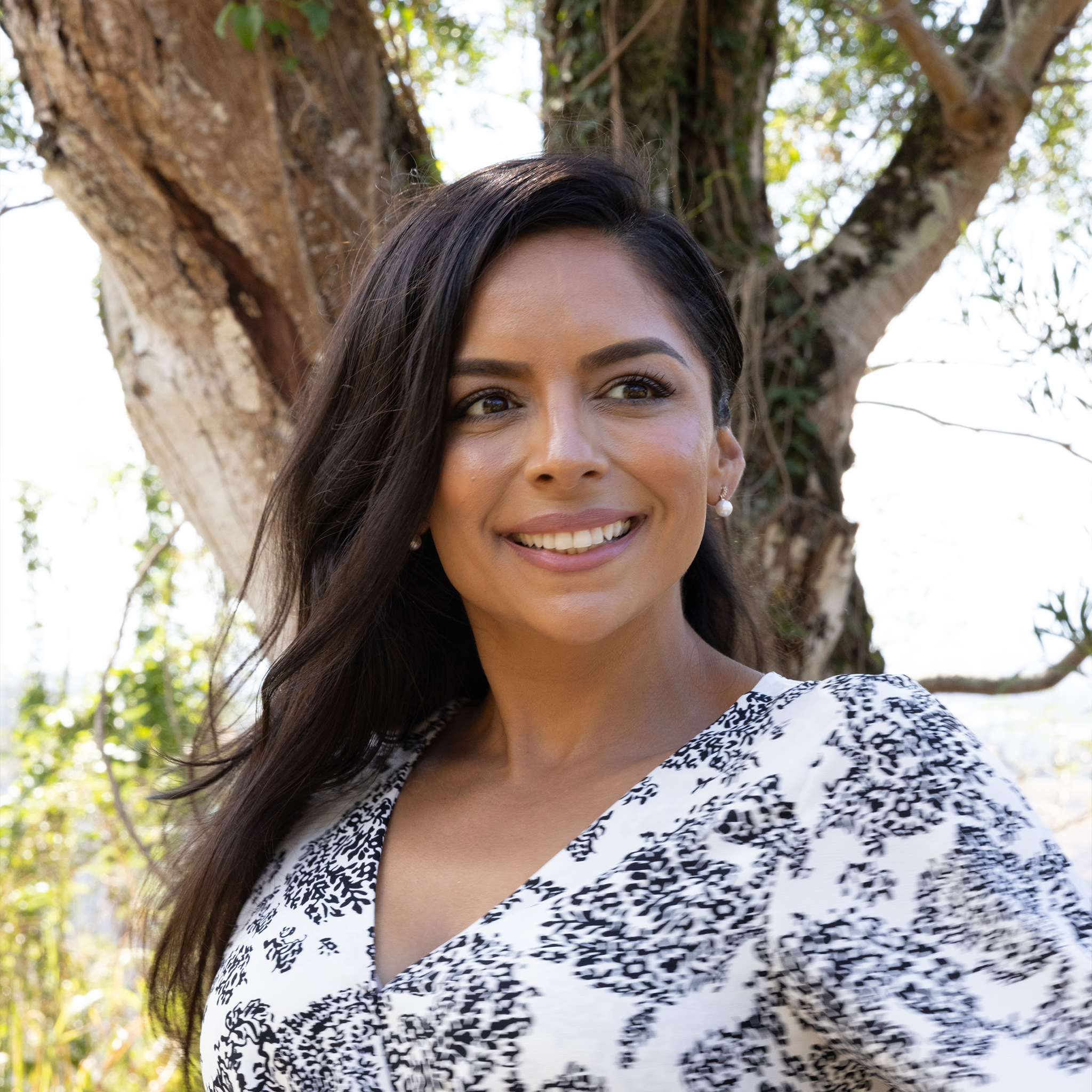 Akoya Pearl Earrings in Gold with Diamonds - 8mm