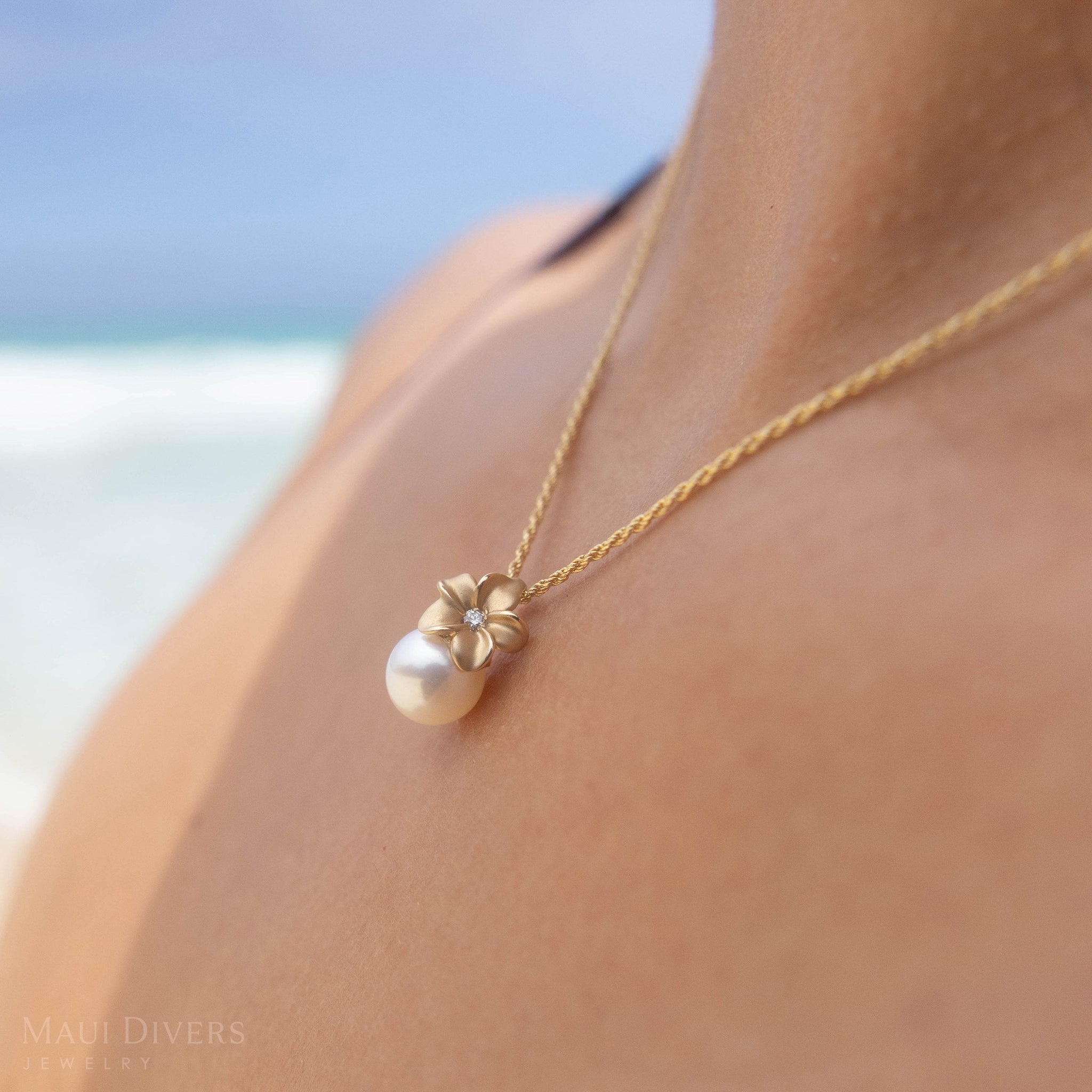 プルメリア ダイヤモンド アコヤホワイトパール ペンダント 8mm ゴールド