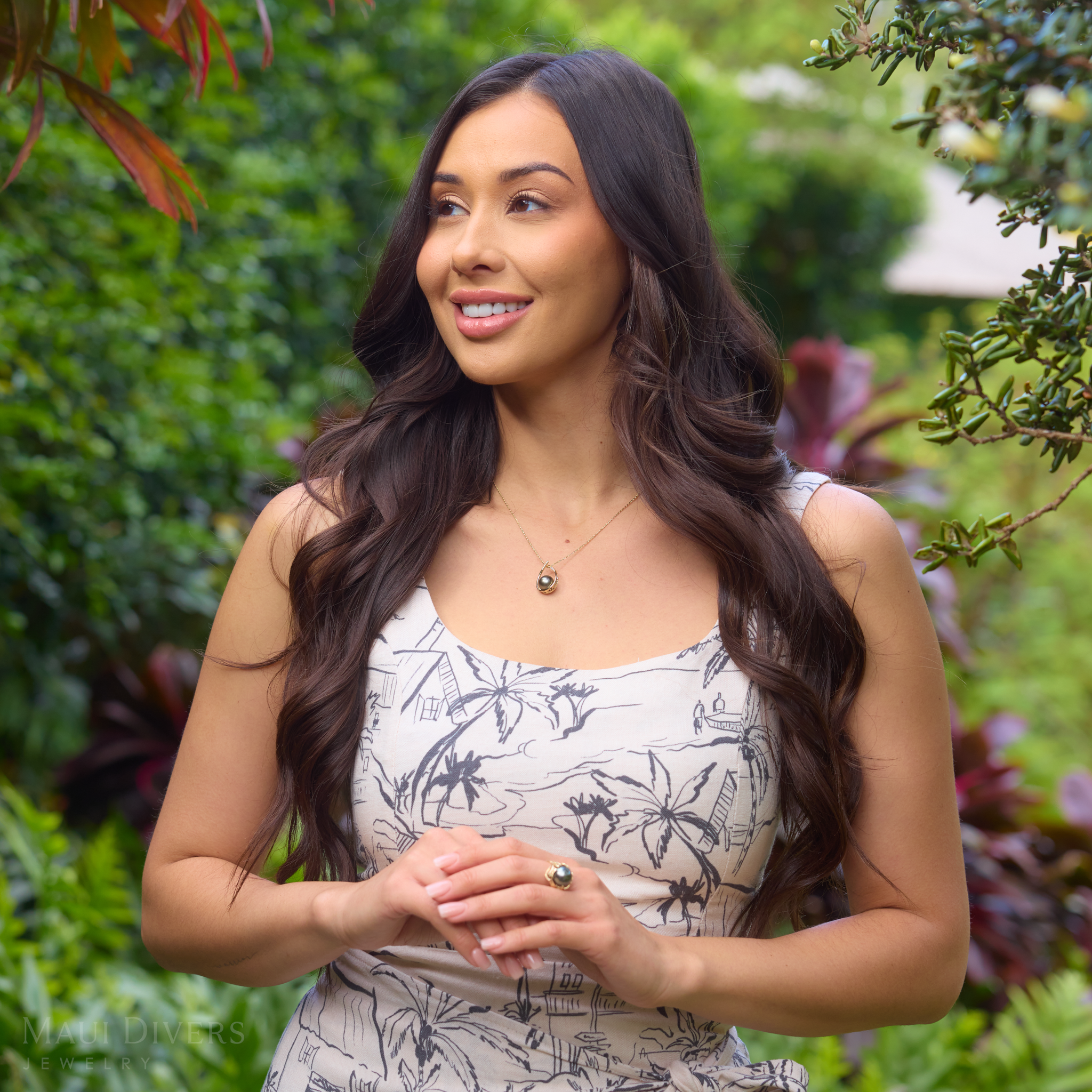 ティアドロップ タヒチアン ブラック パール ペンダント ダイヤモンド ゴールド 10-11mm