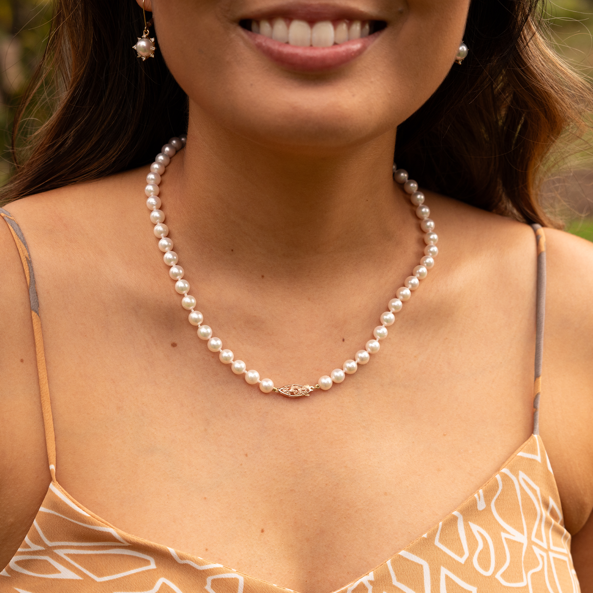 18-19" Akoya White Pearl Strand with Two Tone Gold Clasp - 7-8mm