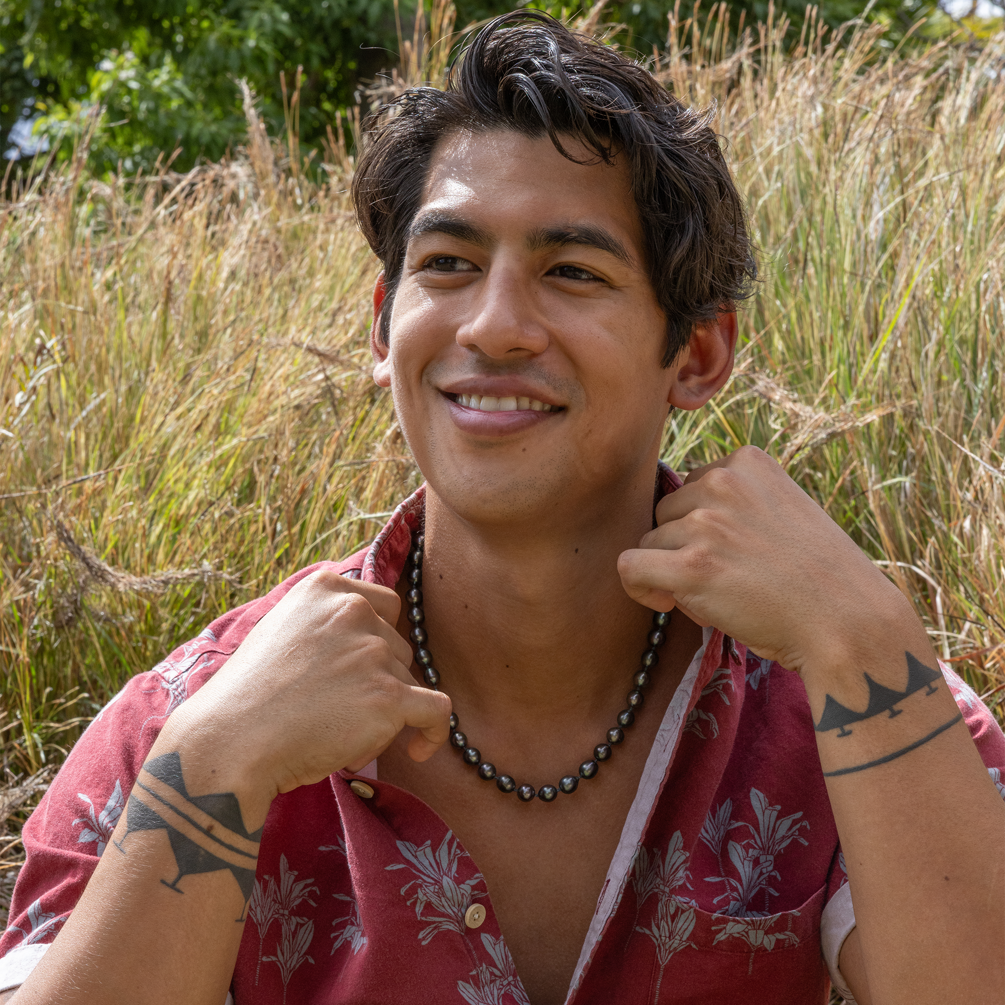 18-19 "ゴールドクラスプ付タヒチ黒真珠ストランド-8-11mm