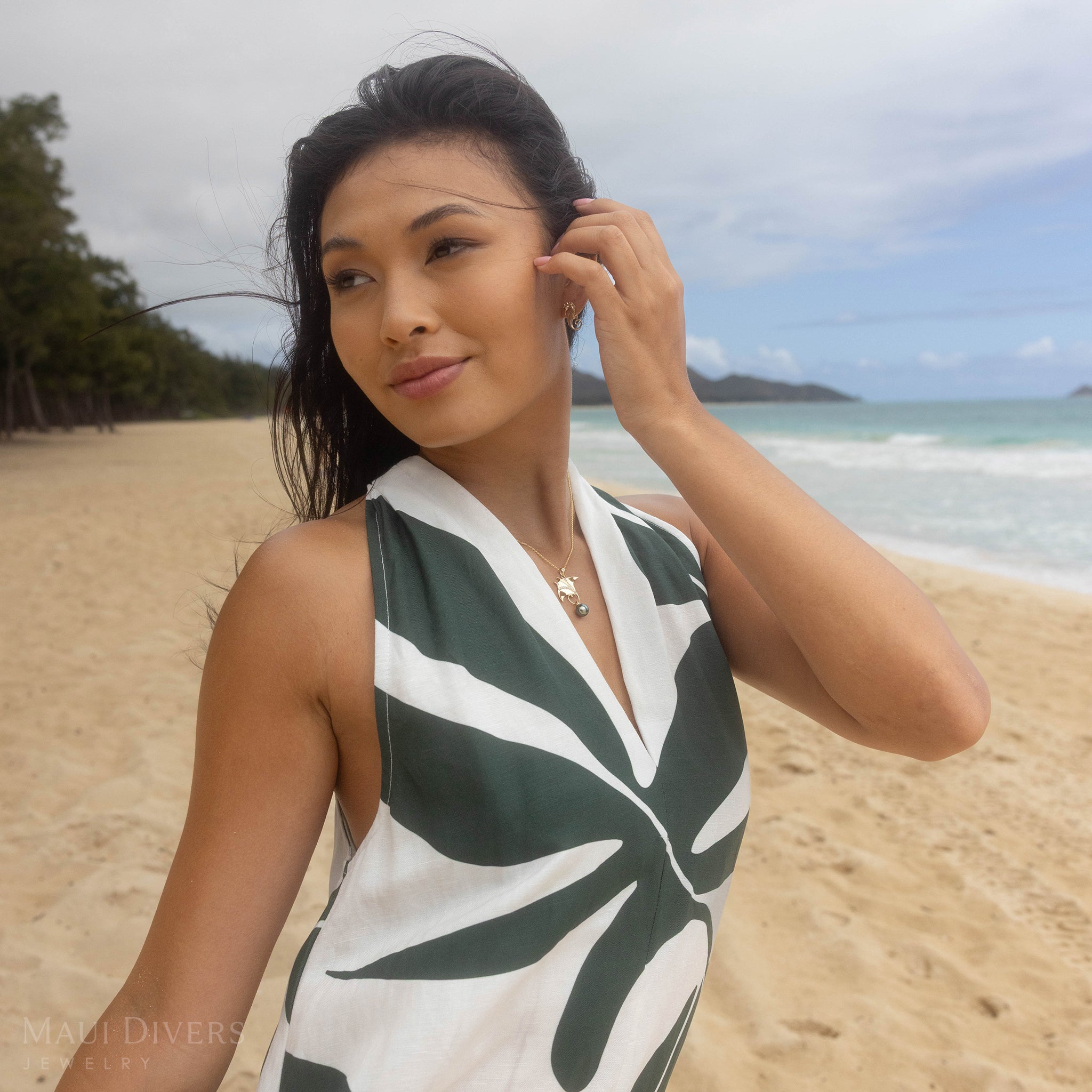 オーシャンダンス マンタ・レイ タヒチアンブラックパール ペンダント ダイヤモンド ゴールド 9-10mm