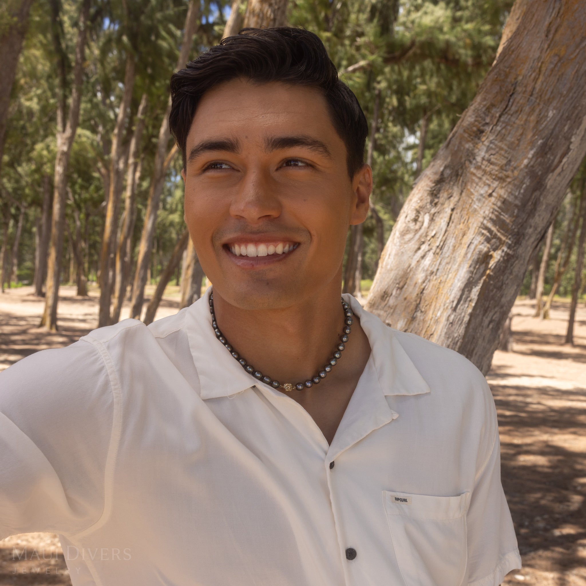 17-19 "タヒチアンブラックパール・ストランド マグネット式ゴールドクラスプ 8-11mm