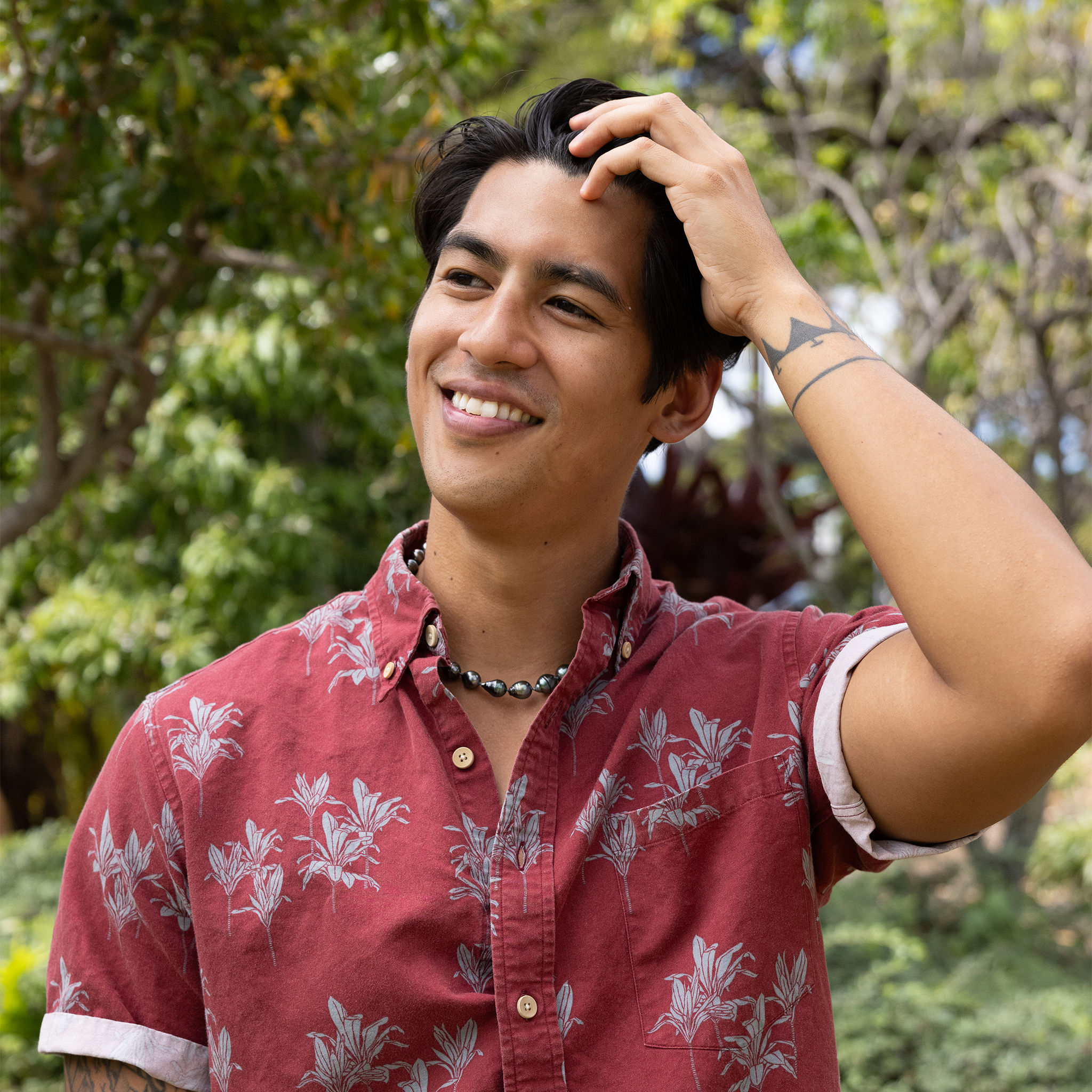 18-19 "タヒチアンブラックパール・ストランド・ホワイトゴールド・マグネットクラスプ-10-12mm