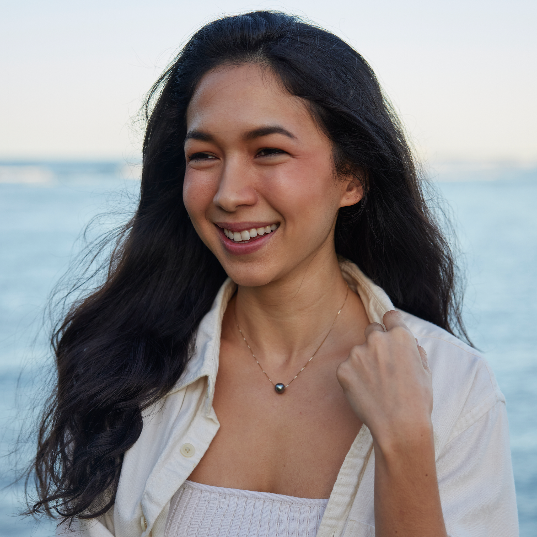 16-18インチ アジャスタブル タヒチ黒真珠ネックレス ゴールド 9-10mm