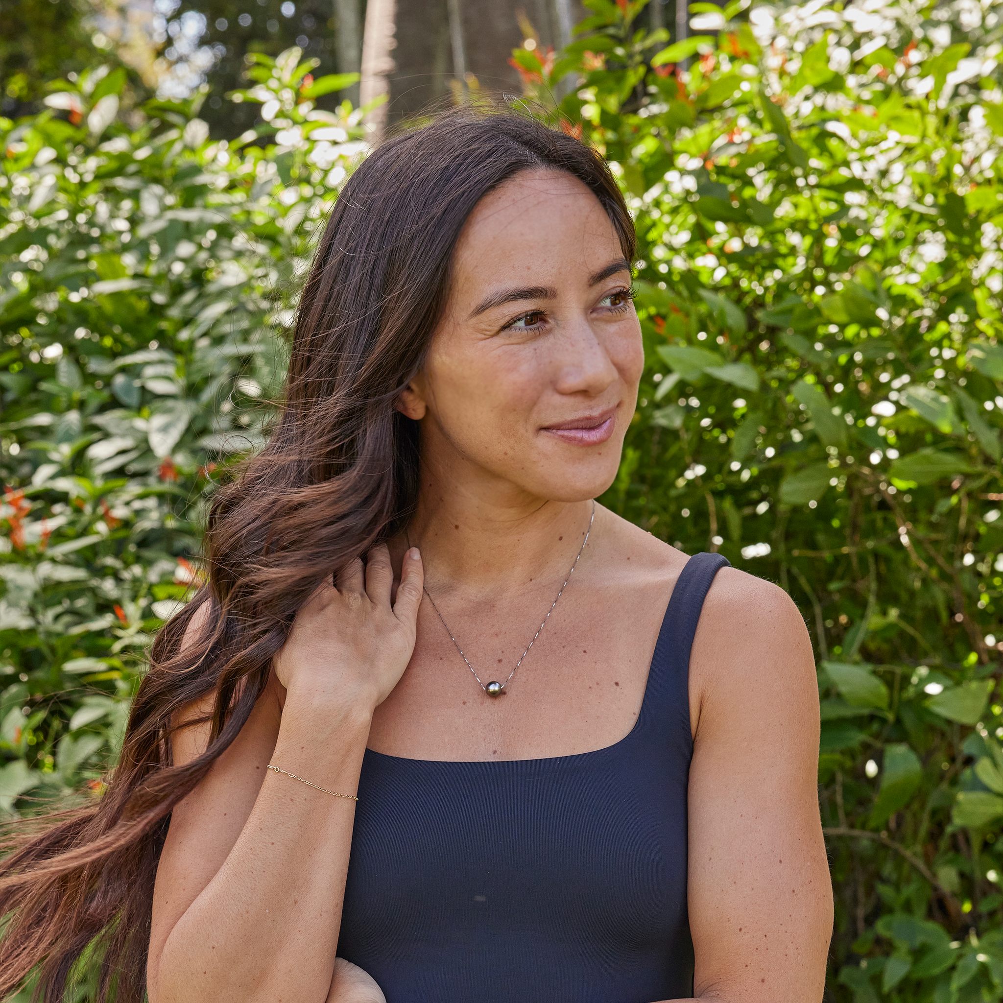 16-18インチ アジャスタブルタヒチ黒真珠ネックレス ホワイトゴールド 9-10mm