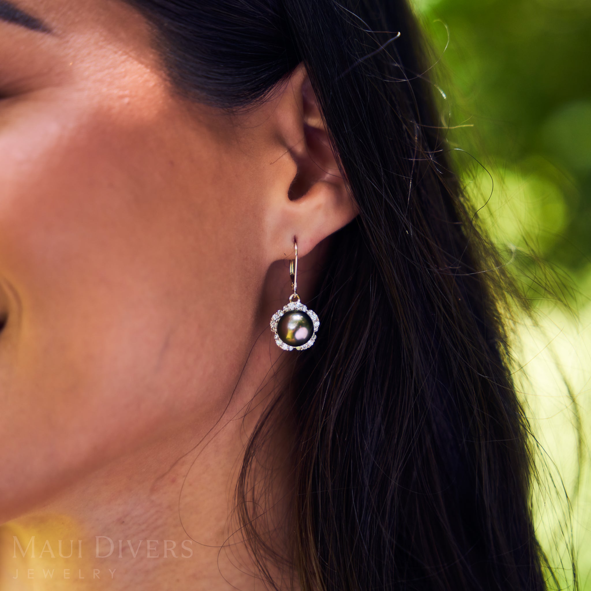 プルメリア ダイヤモンド ゴールド タヒチ黒真珠 ピアス - 9-10mm