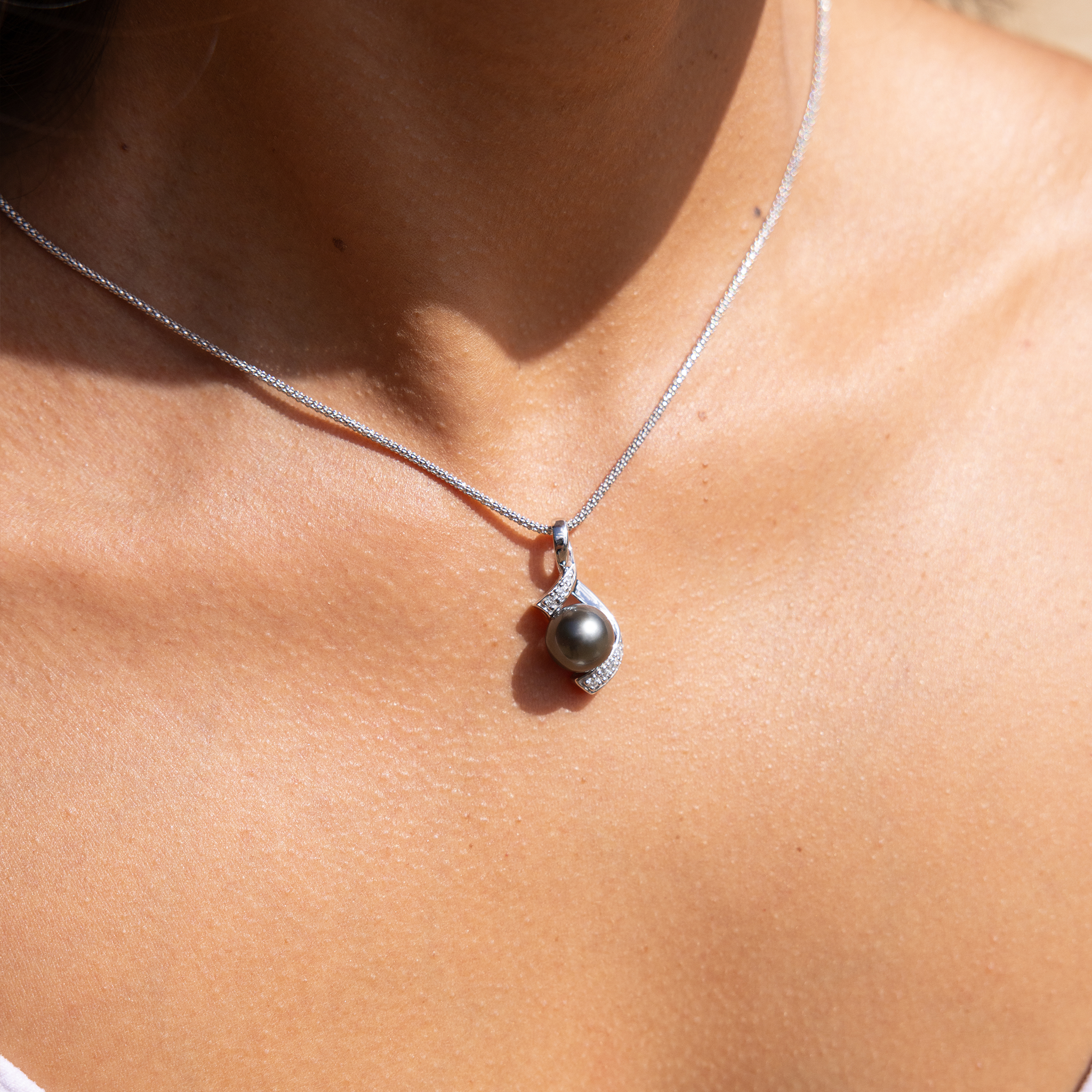 ダイヤモンド ホワイトゴールド 18 "タヒチアンブラックパール ペンダントネックレス 10-11mm