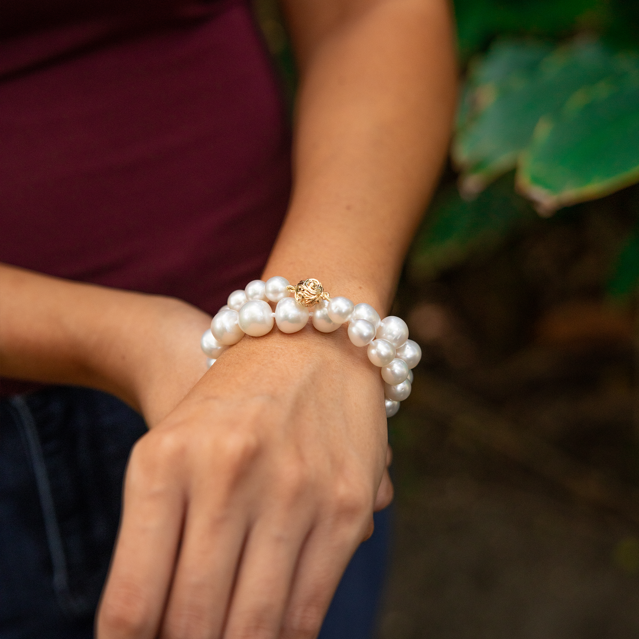 18-19 "南洋白蝶真珠ゴールド9-10mmマグネットクラスプ付ストランド