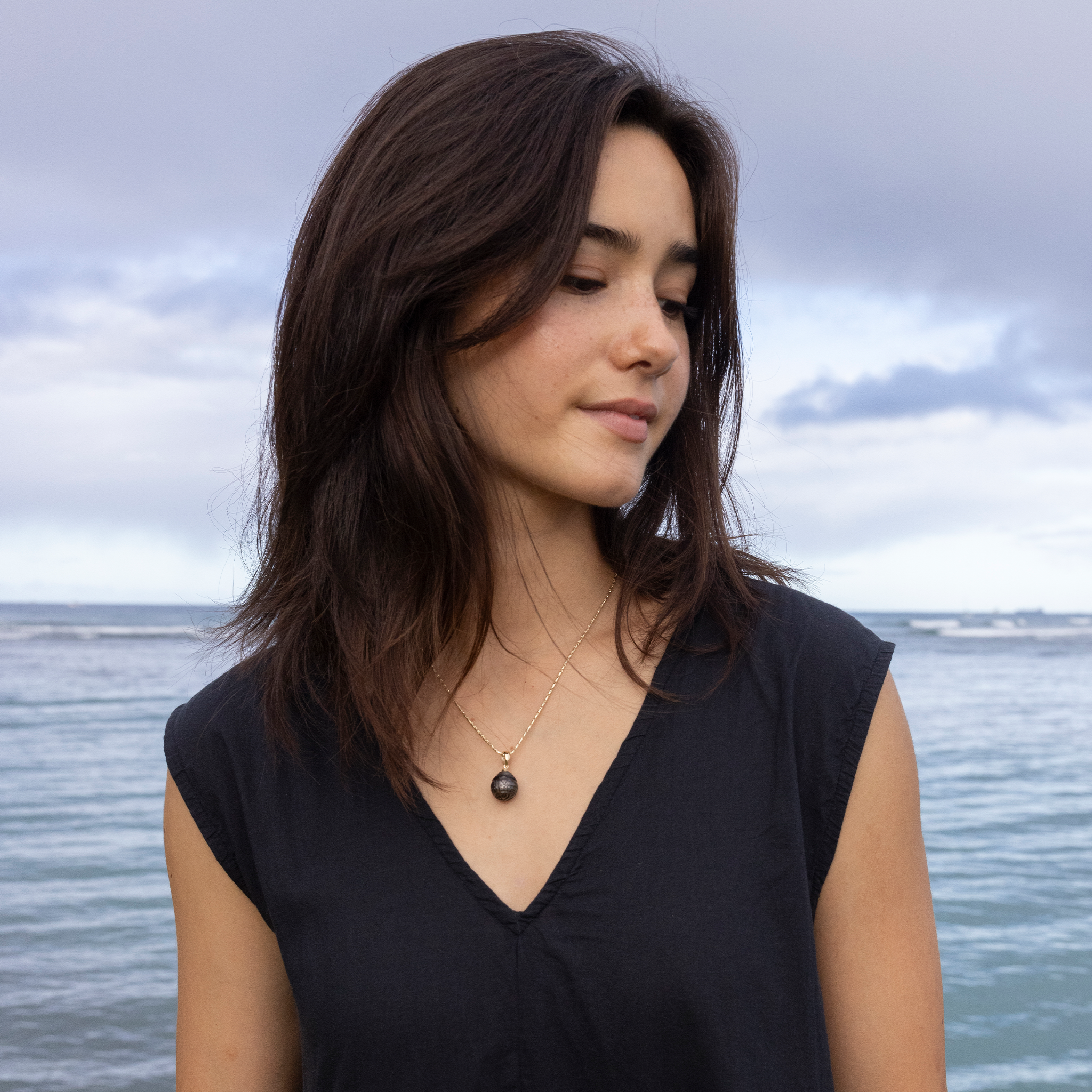 タヒチアンブラックパールペンダント ゴールド 13-16mm